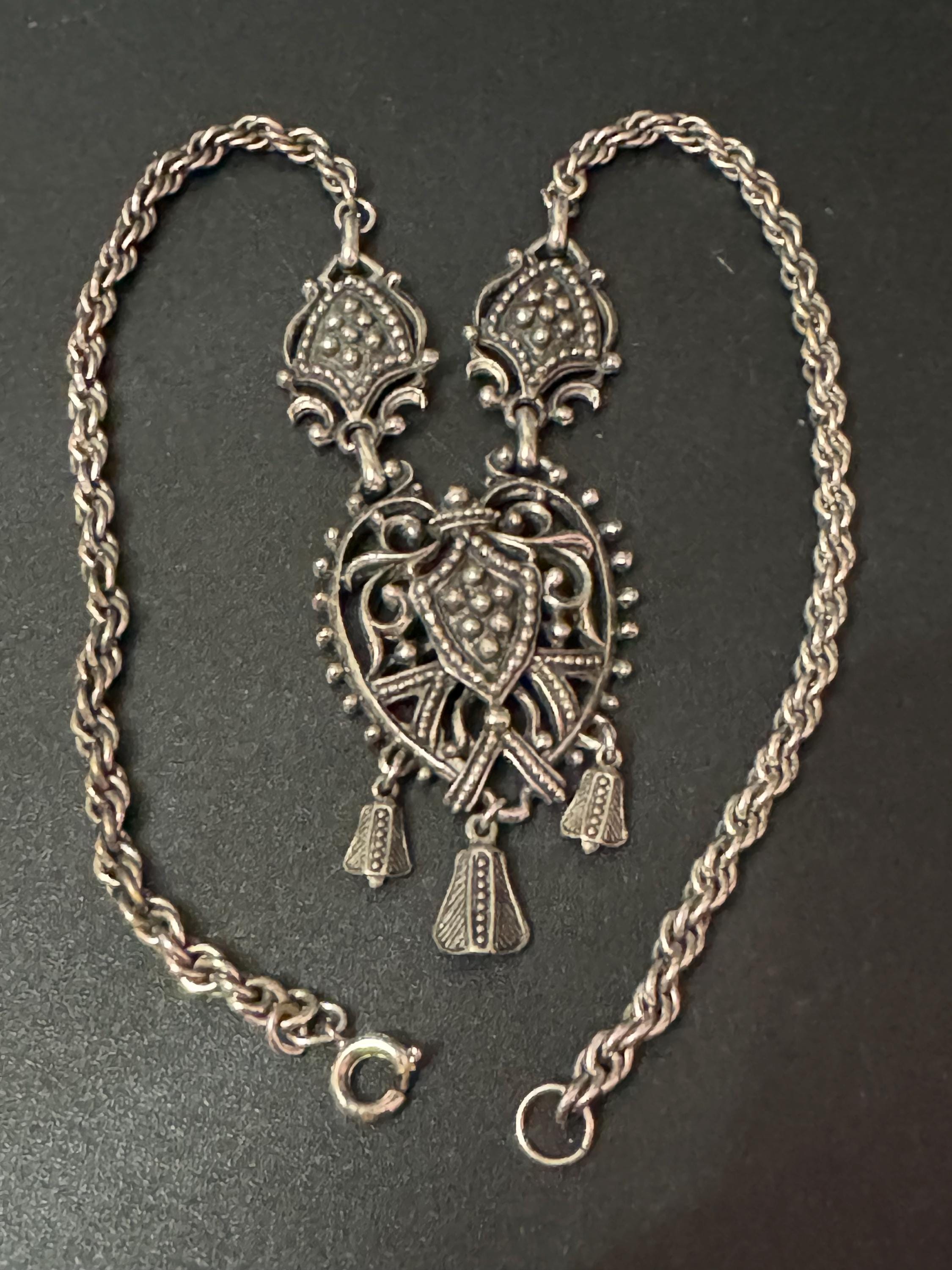 JEWELCRAFT necklace signed Vintage french style rococo ornate silver tone detailed pendant drop necklace