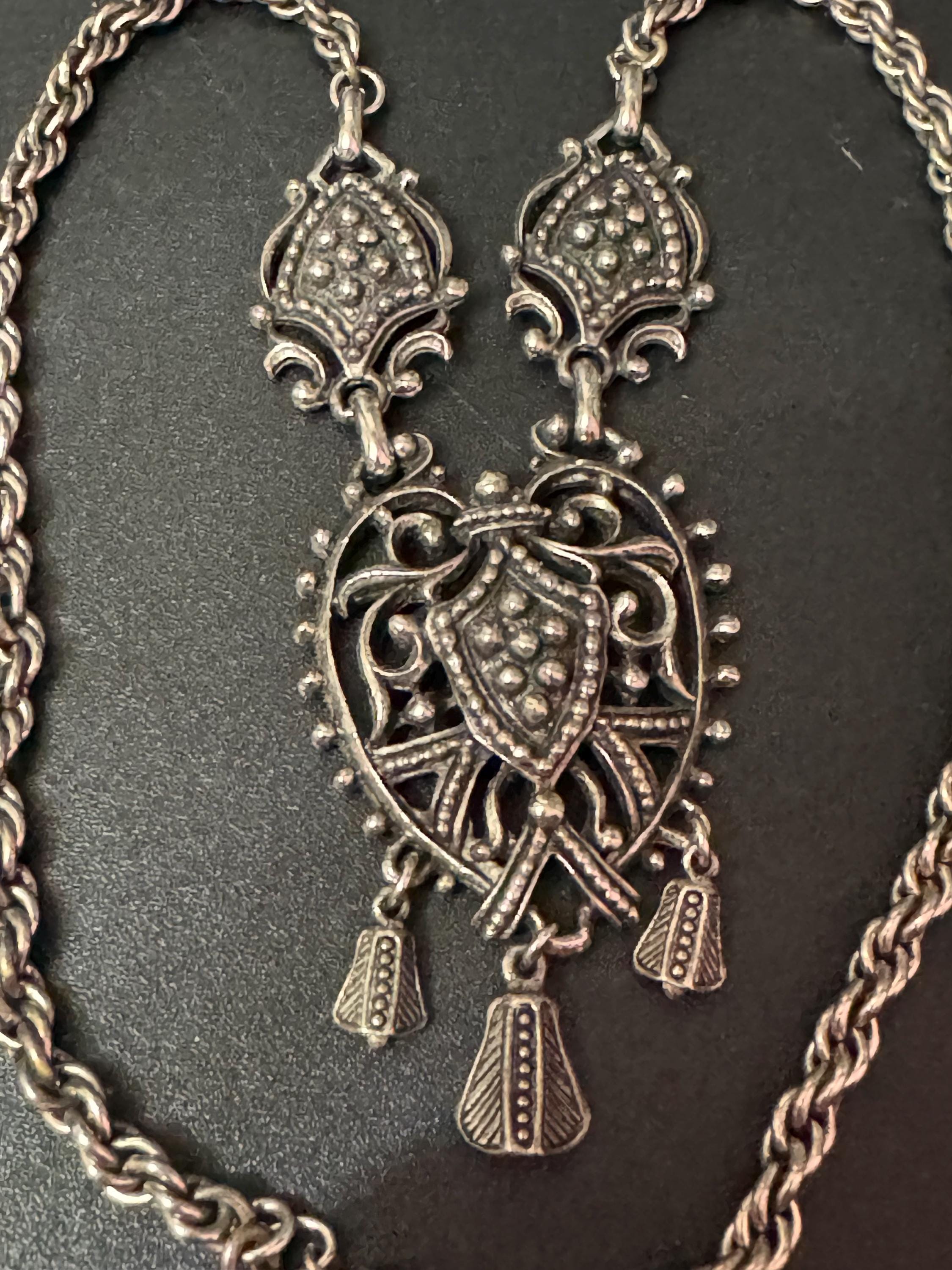 JEWELCRAFT necklace signed Vintage french style rococo ornate silver tone detailed pendant drop necklace