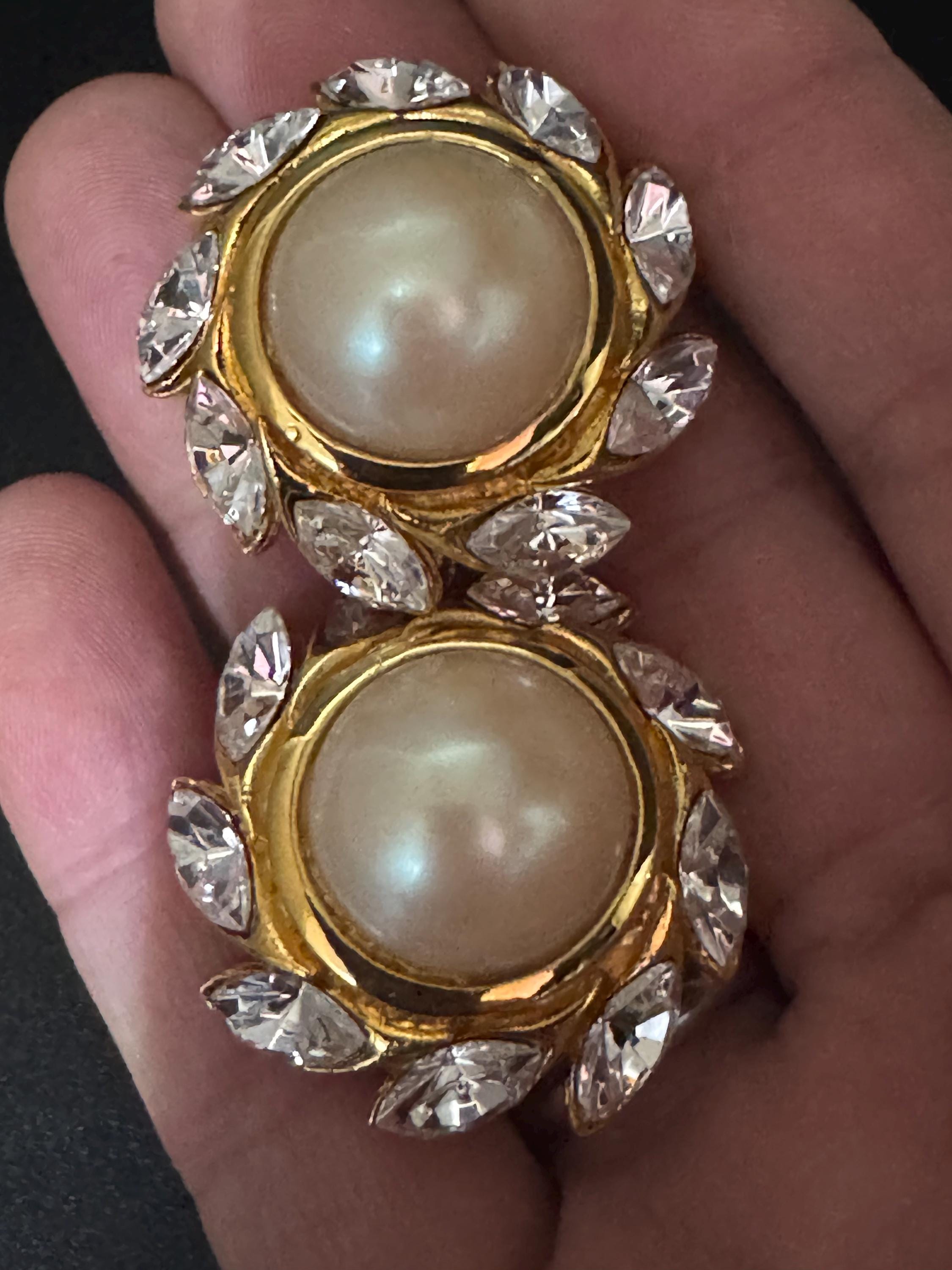 vintage 3.5cm gold tone Round luminescent faux pearl glass cabochon and clear Navette Swarovski crystal big stud clip on earrings