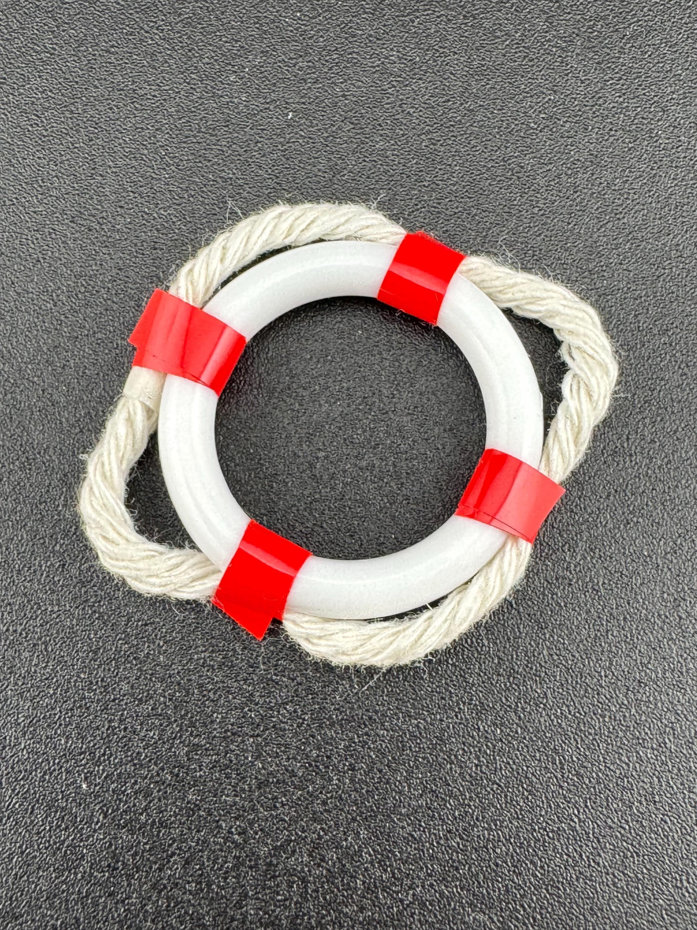 Miniature Red & White Lifebuoy: Beach Cake Topper (3cm)