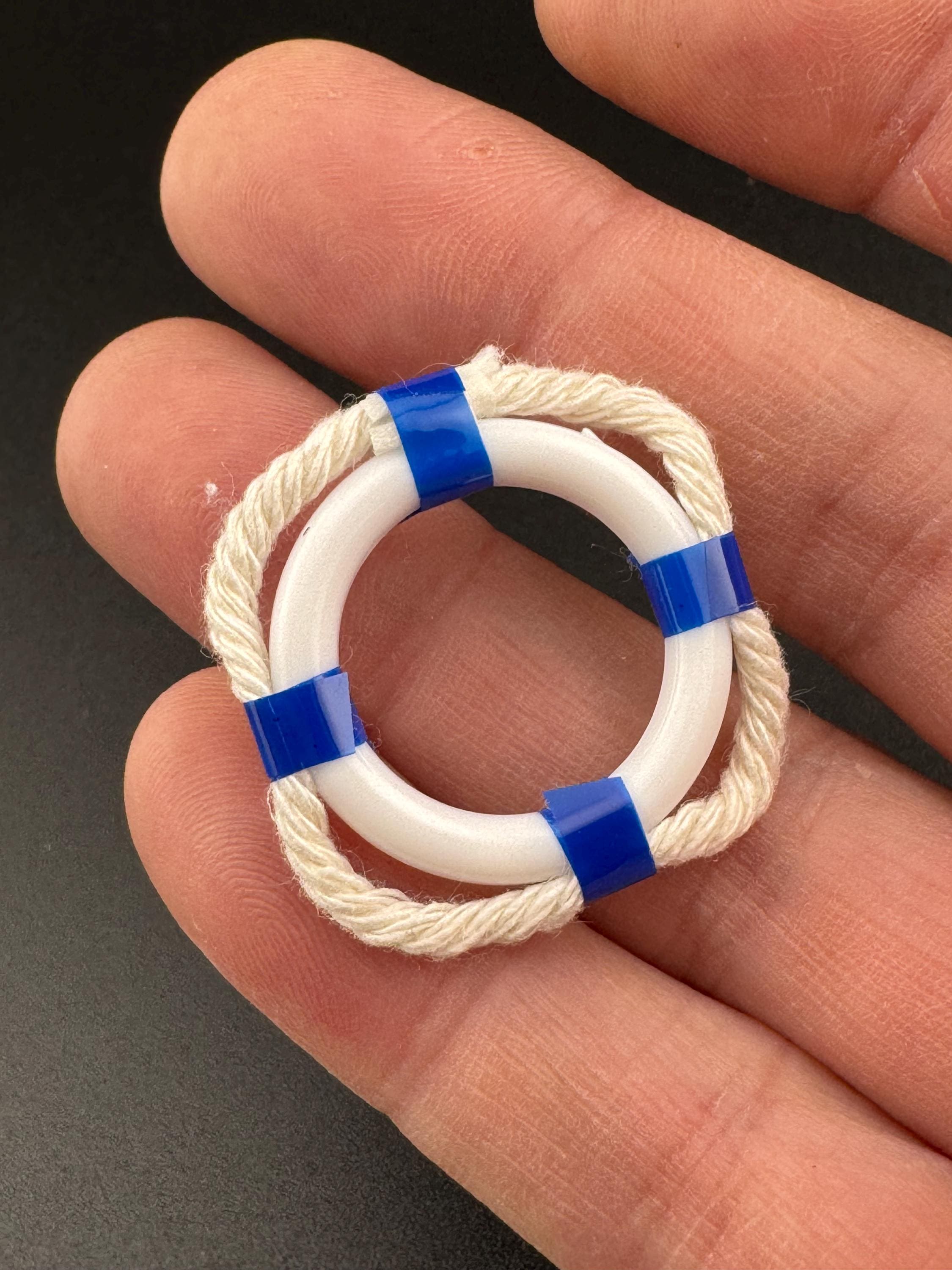 Miniature Blue & White Lifebuoy: Beach Cake Topper (3cm)