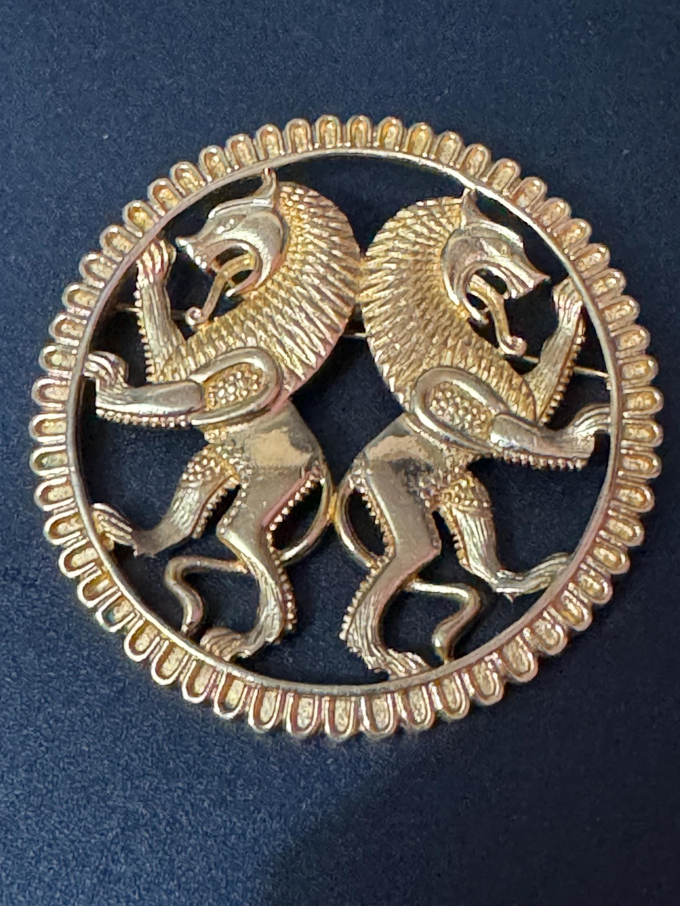 Vintage 1960s Gold Plated Rampant Lions Brooch - Jennifer Gibson XL Openwork