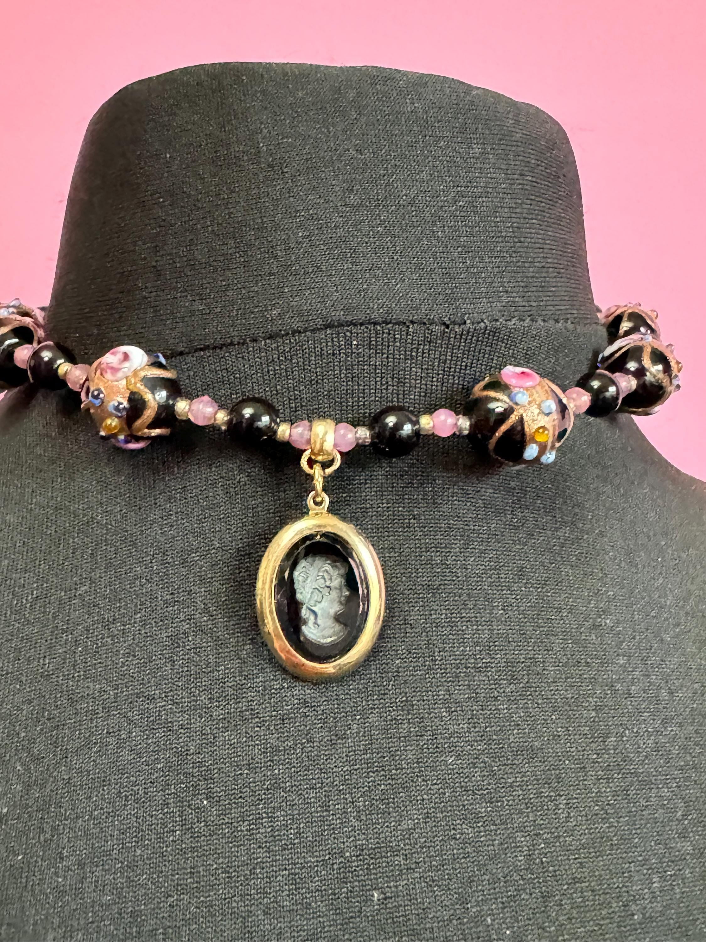 Signed Sarah Coventry Vintage purple glass art bead cameo pendant necklace