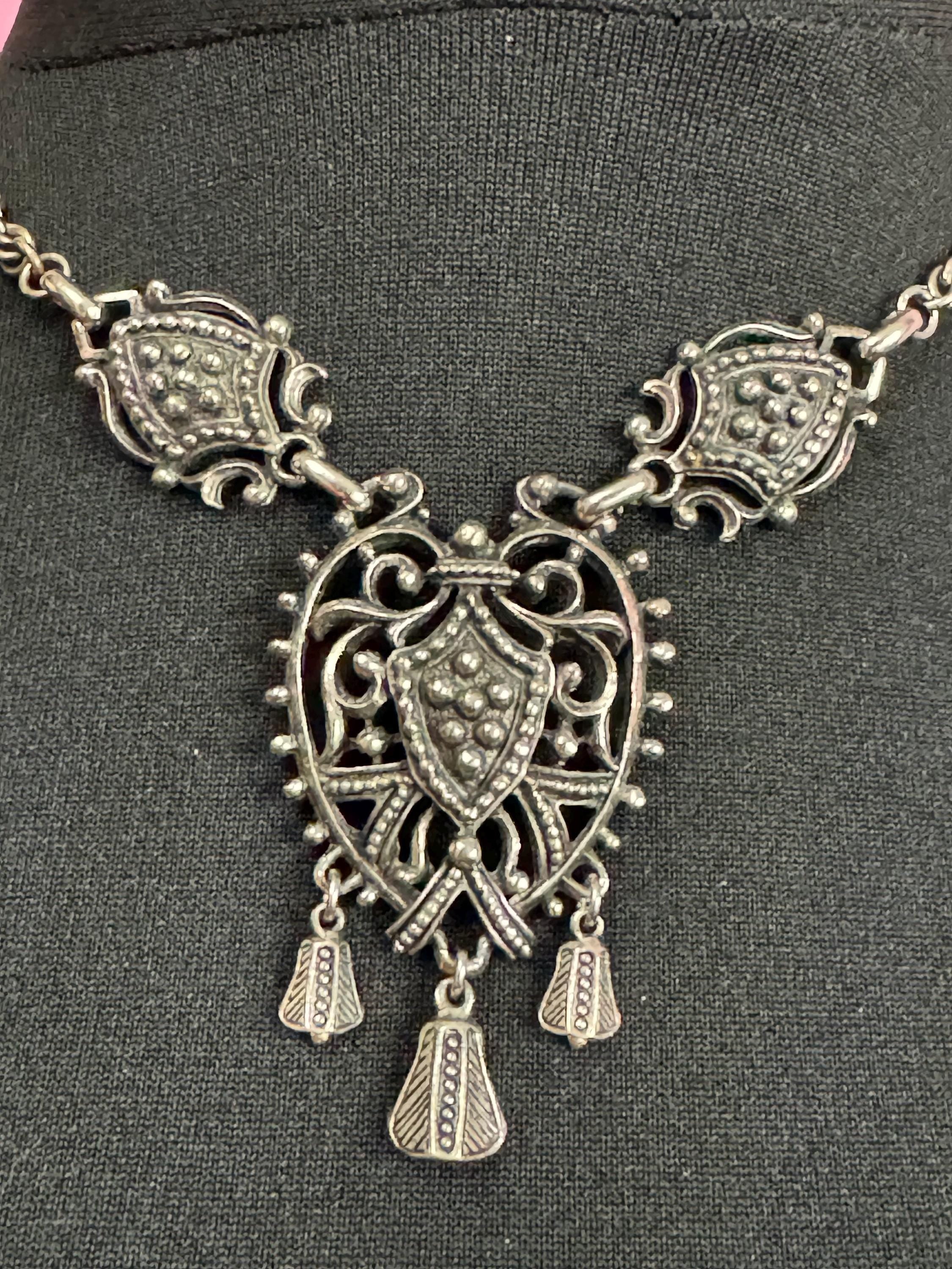 JEWELCRAFT necklace signed Vintage french style rococo ornate silver tone detailed pendant drop necklace