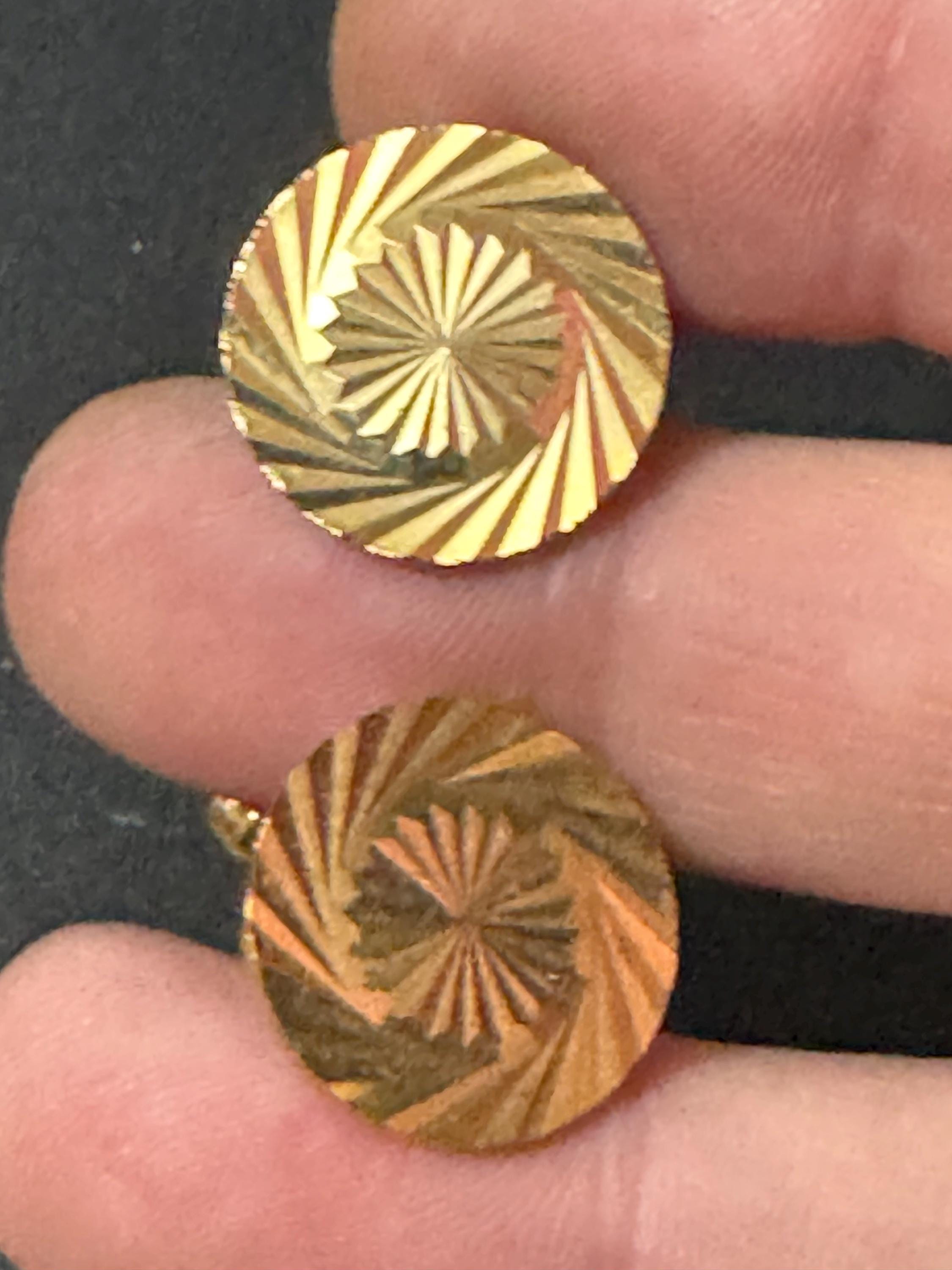Vintage Brutalist 1960s 1970s modernist chunky men’s gold tone star etched round cufflinks