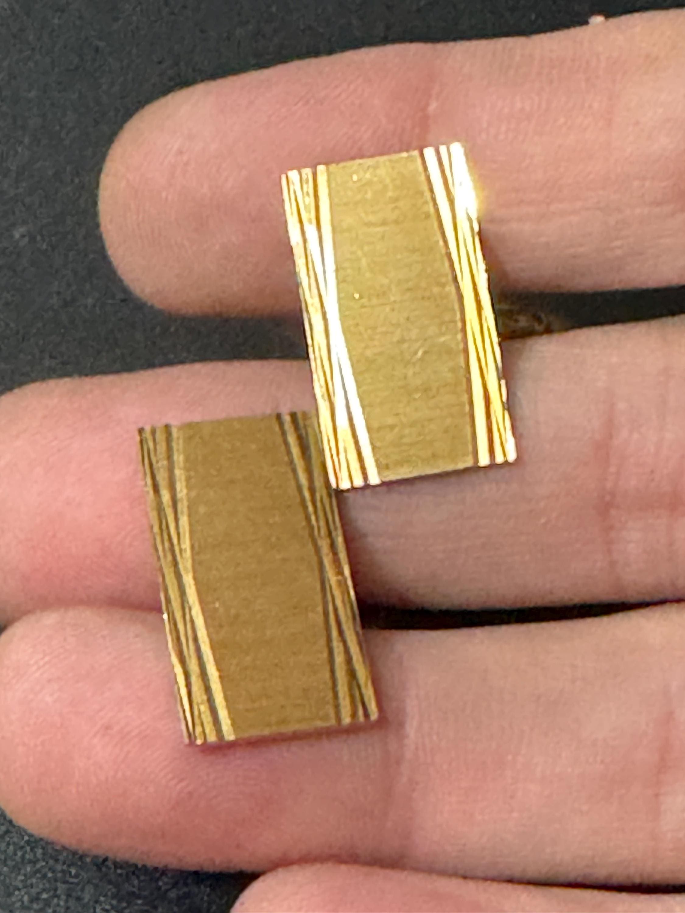 Vintage Brutalist 1960s 1970s modernist chunky men’s gold tone etched rectangular cufflinks
