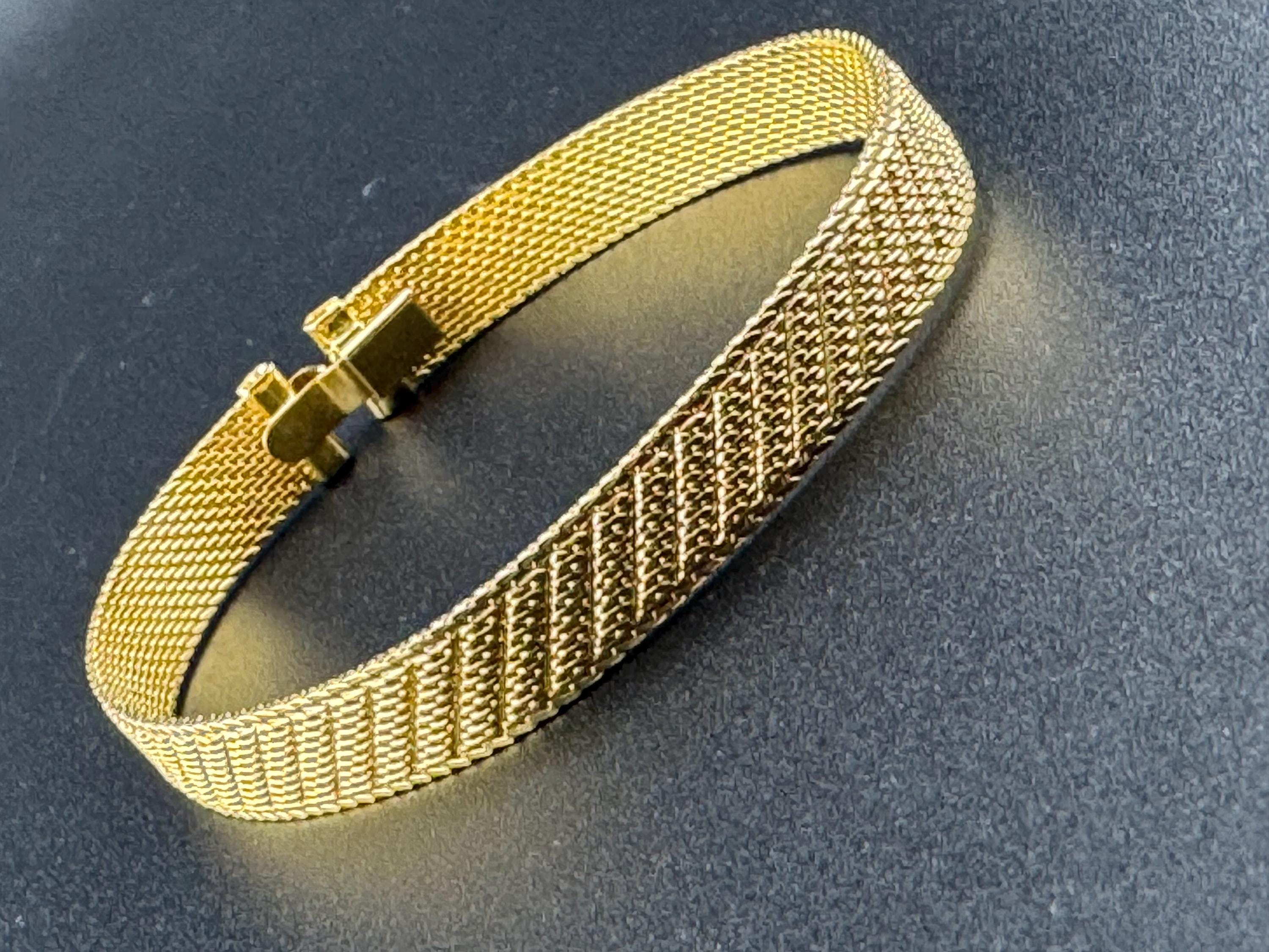 True Vintage pristine gold plated wide mesh flat link bangle bracelet 18.5 x 7mm old shop stock