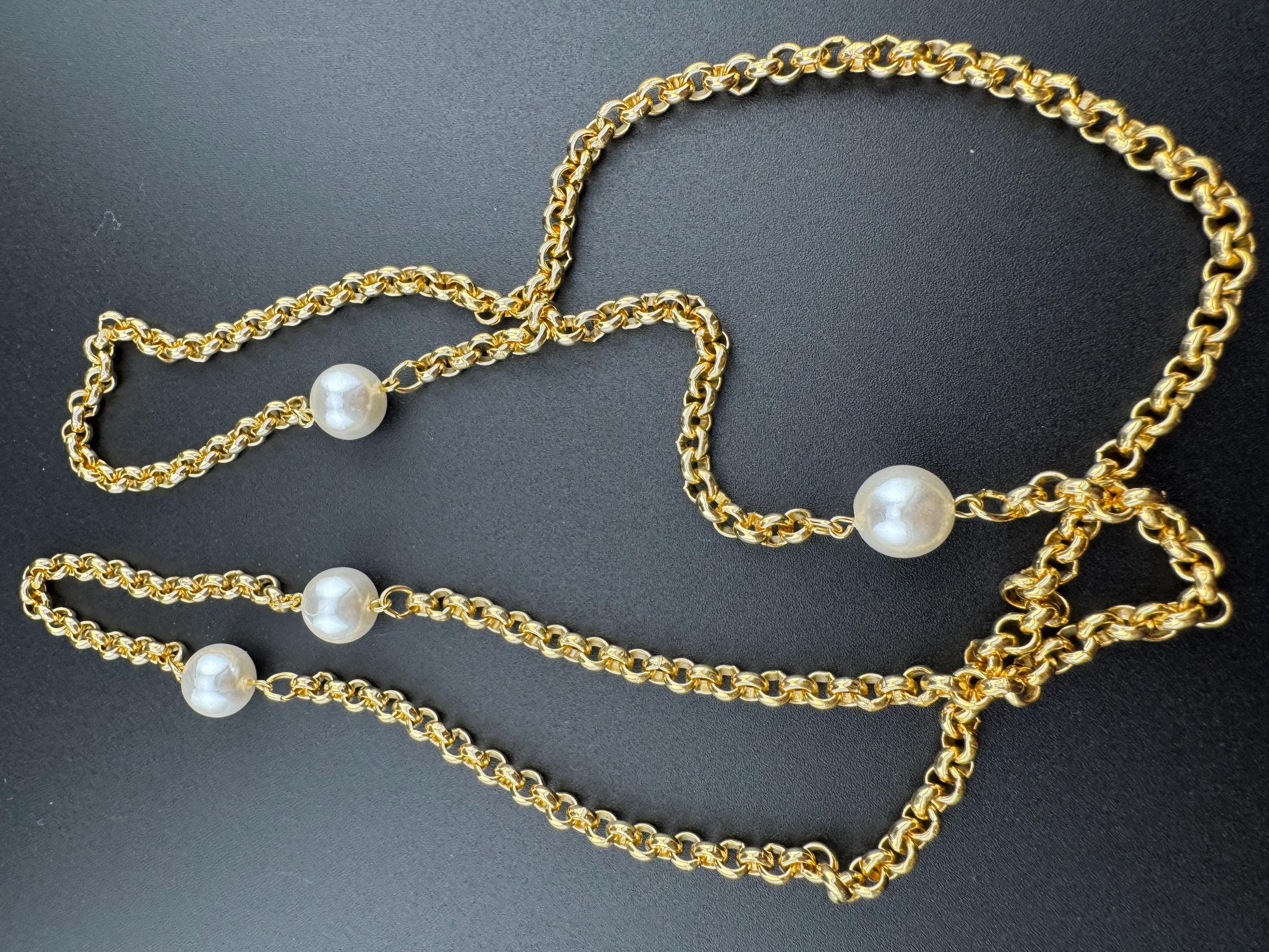 91cm 27” long 1980s thick gold plated belcher link faux glass pearl beaded station necklace
