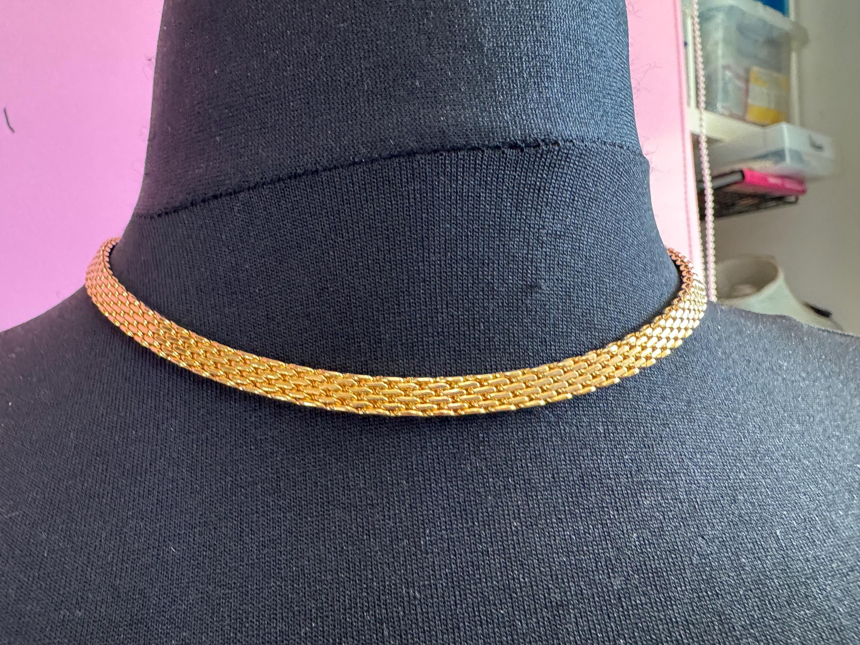 True vintage gold tone 6mm wide woven mesh choker collar necklace adj length genuine old shop stock