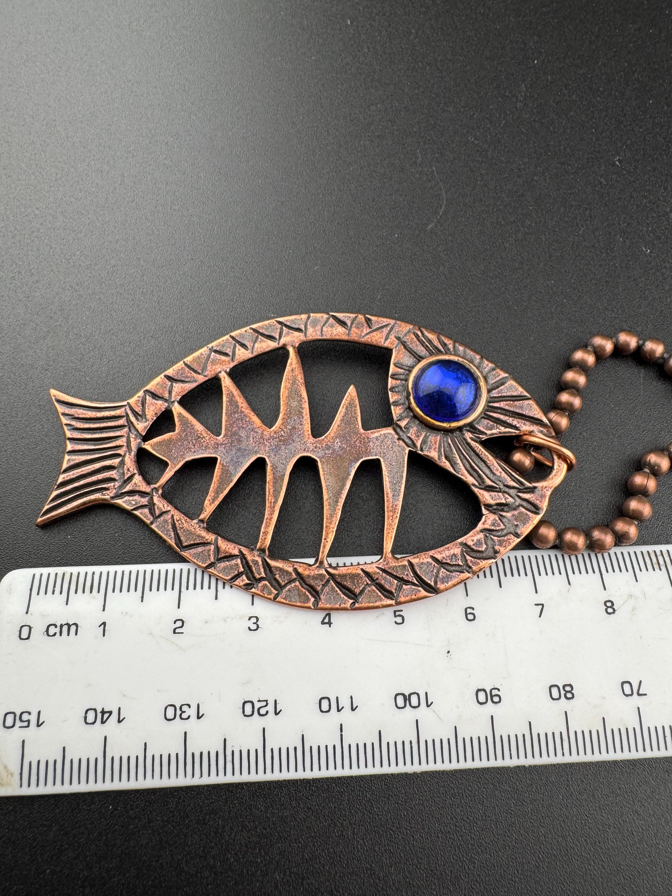 Vintage Copper medallion Fish Pendant Necklace: 1980s