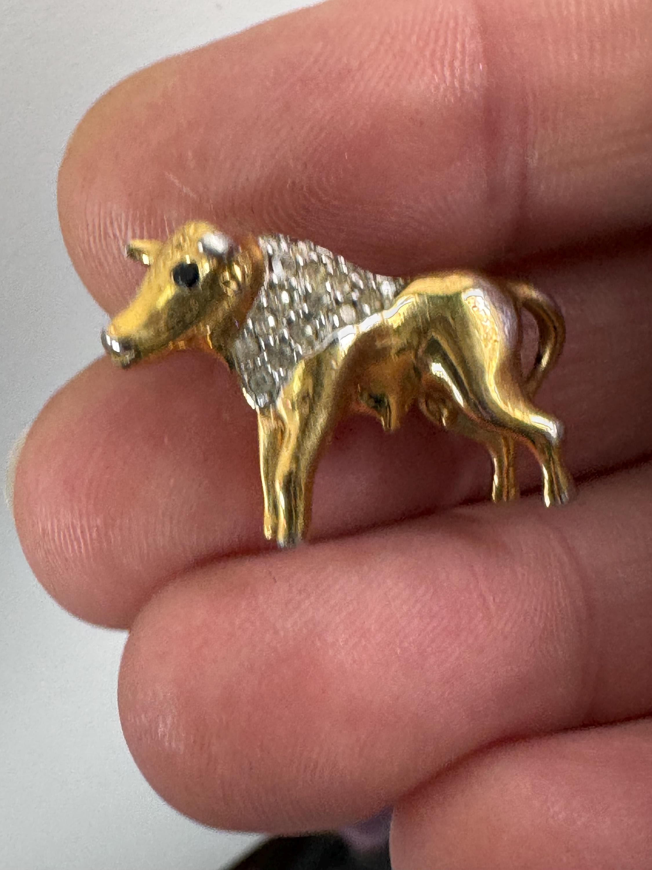 Small rhinestone cow brooch lapel pin heavy gold plated