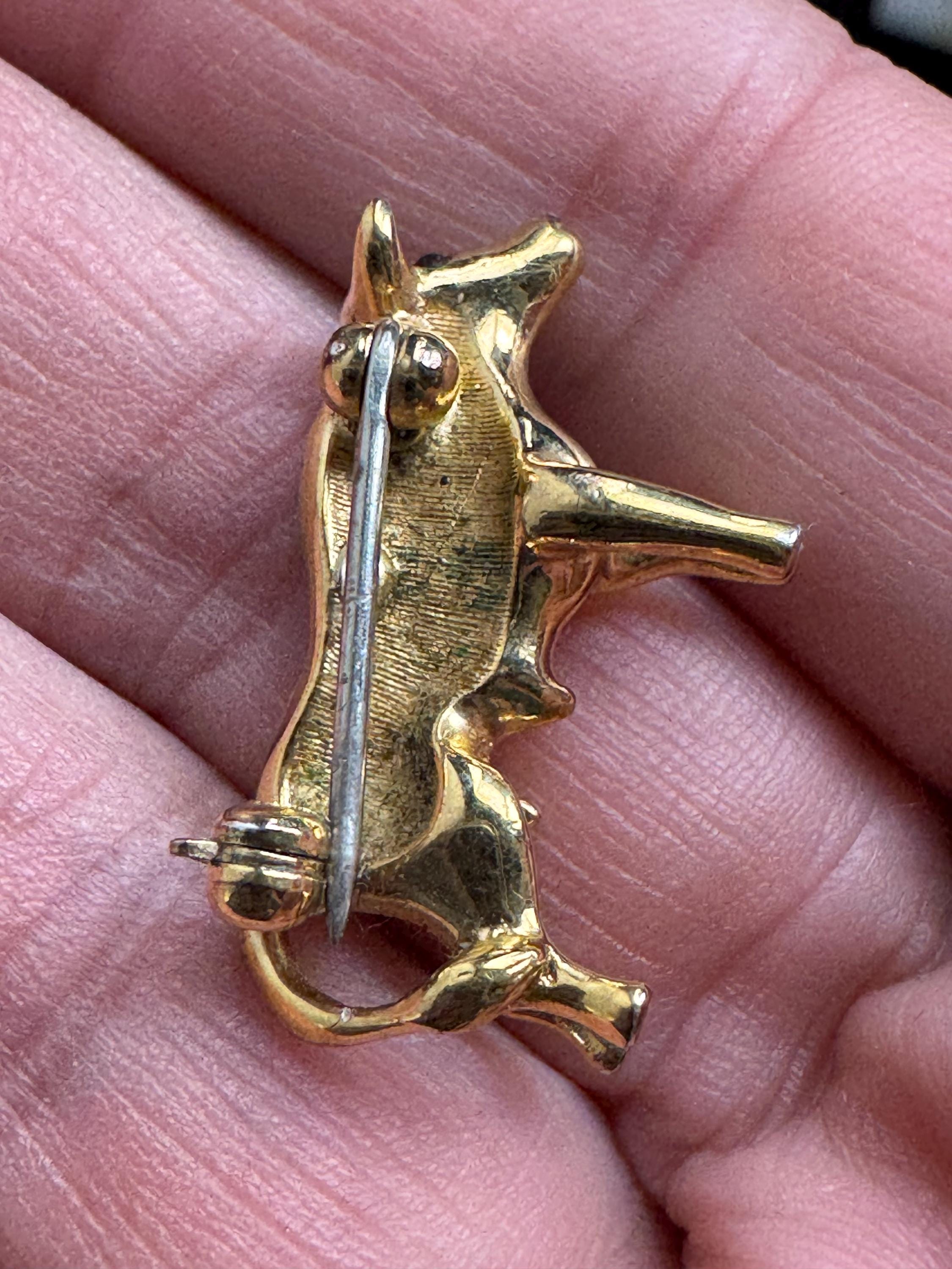 Small rhinestone cow brooch lapel pin heavy gold plated