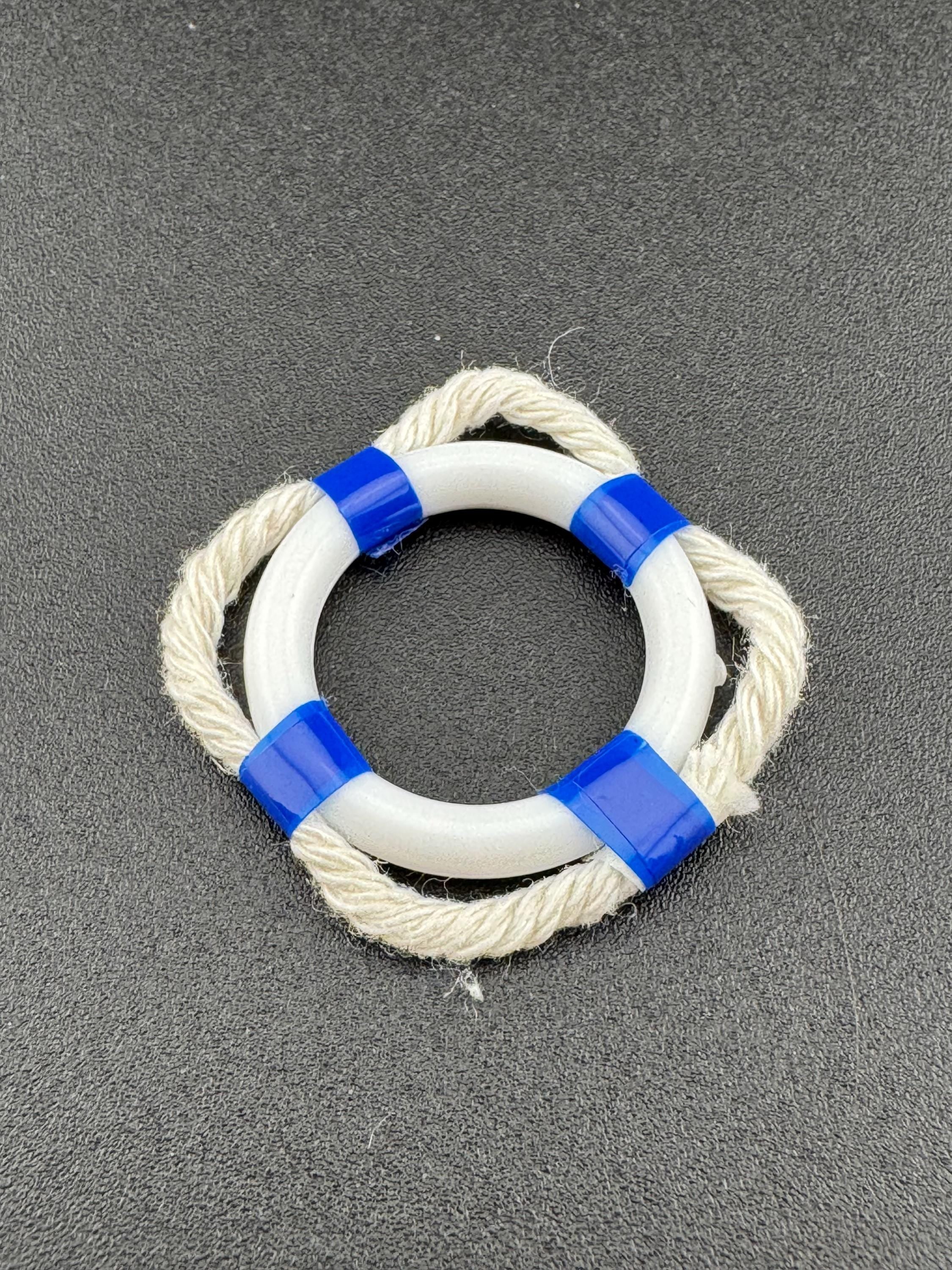 Miniature Blue & White Lifebuoy: Beach Cake Topper (3cm)