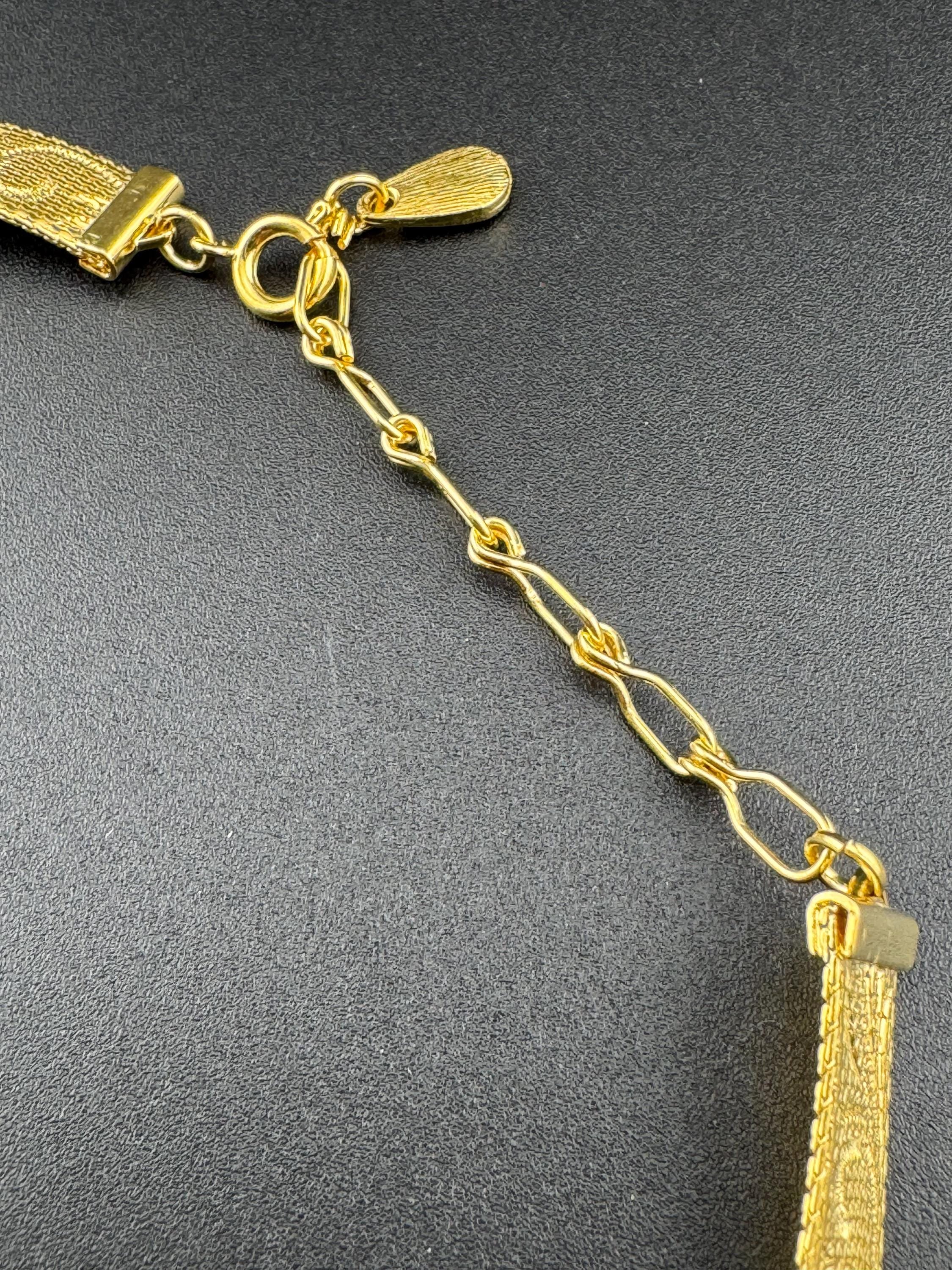 vintage gold plated mesh choker necklace: etched detail 1970s