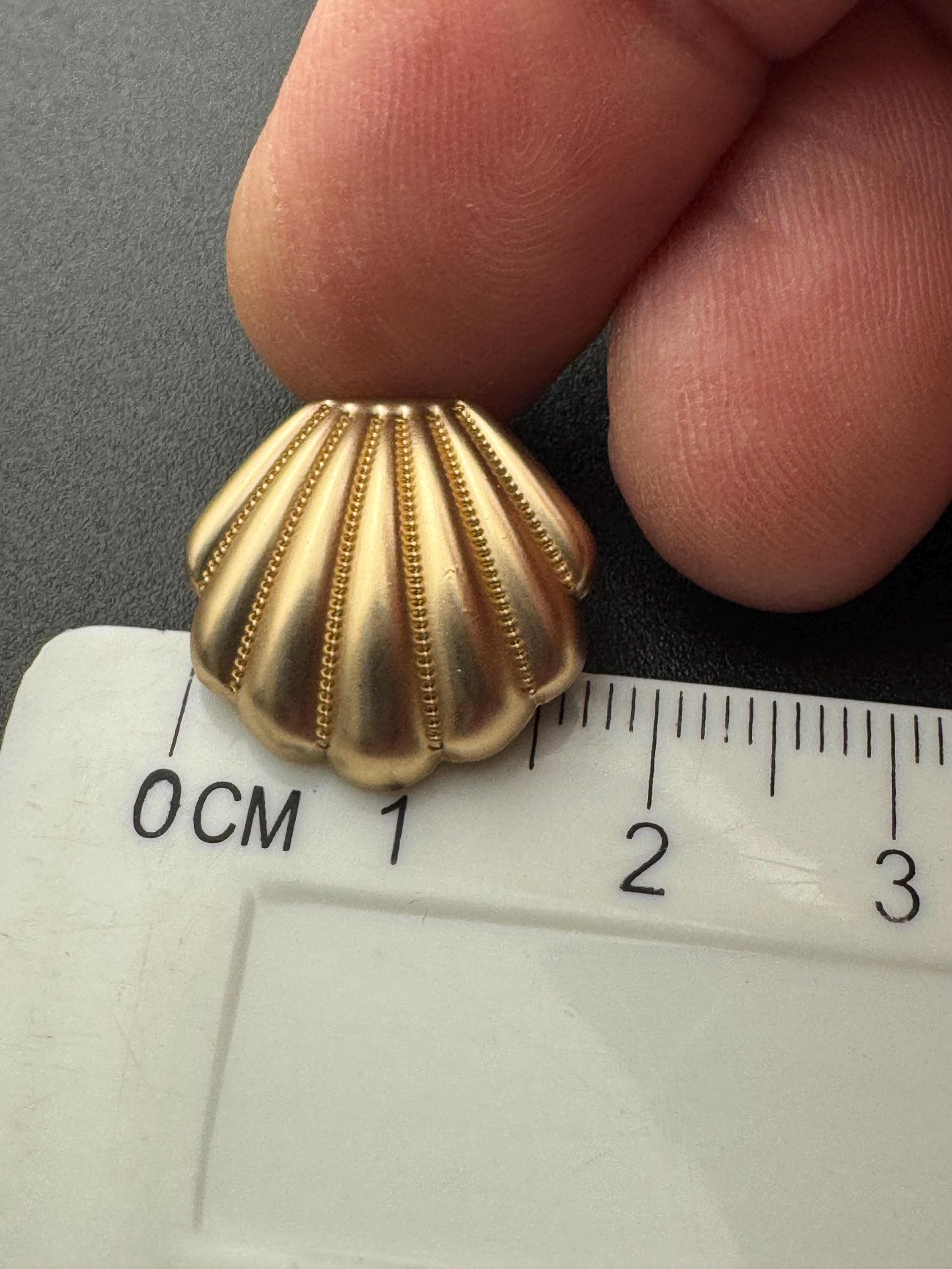 Seashell Buttons: Matte Gold & Silver Tone, Nautical Style (Pack of 5)