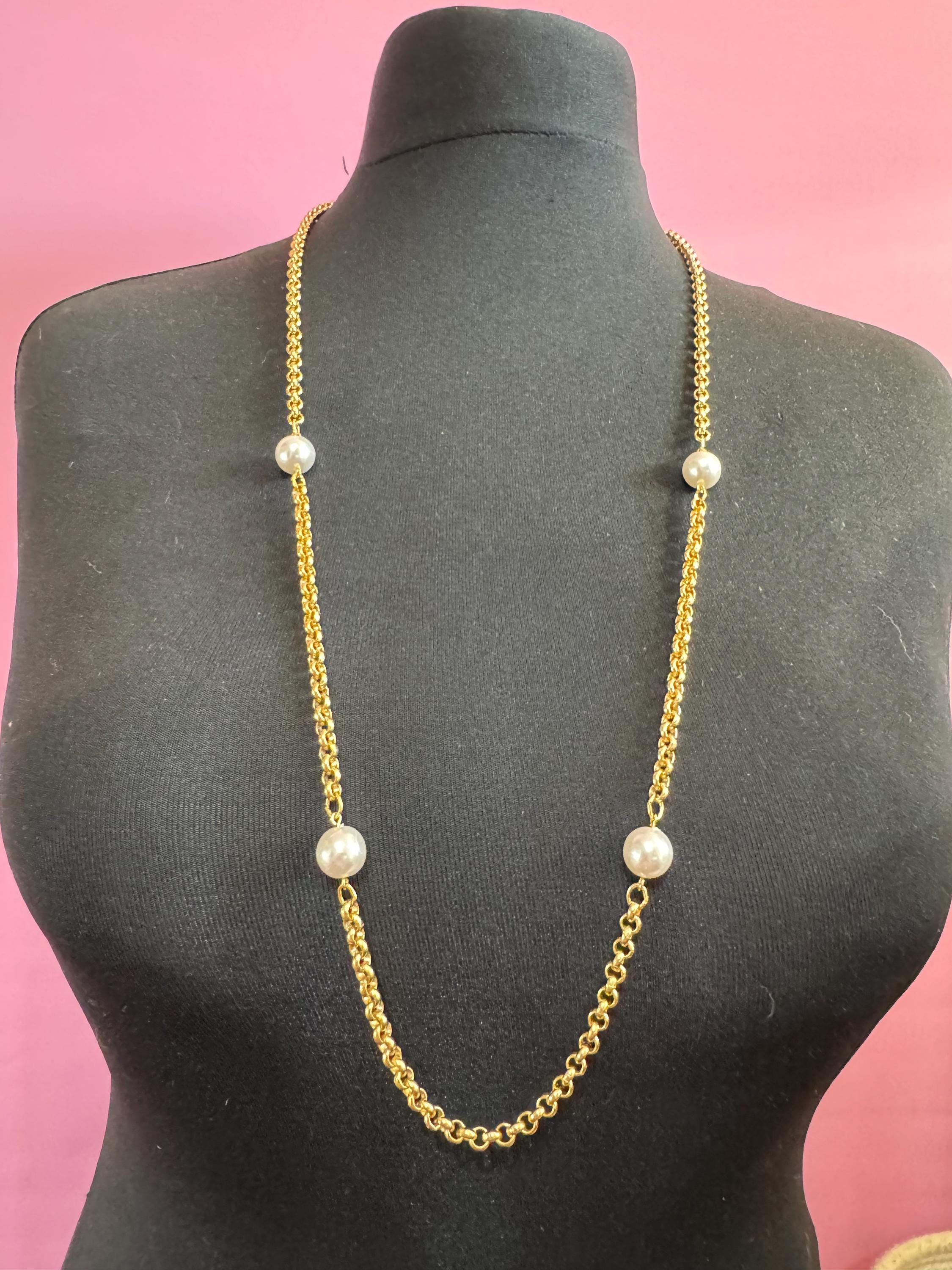 91cm 27” long 1980s thick gold plated belcher link faux glass pearl beaded station necklace