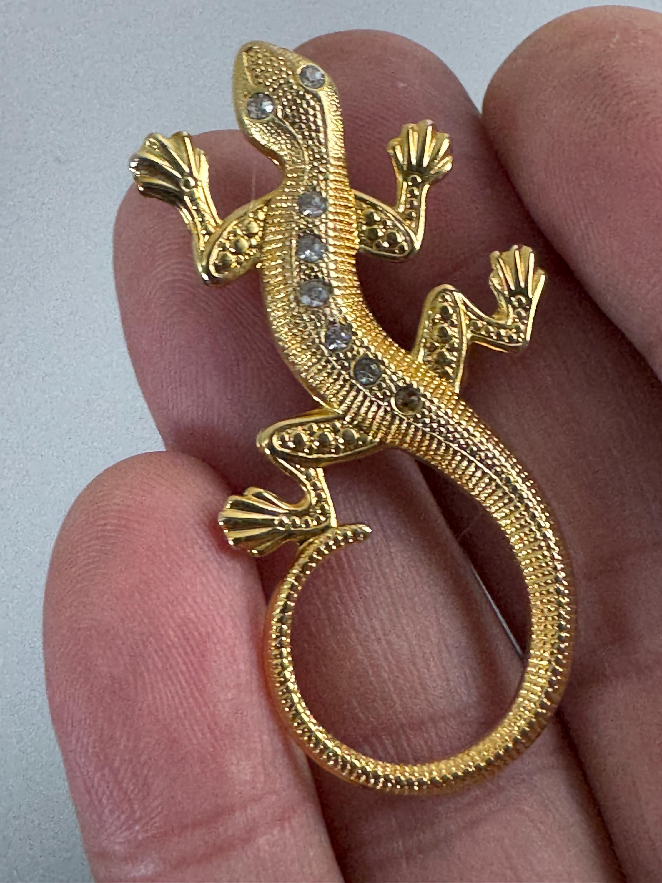 chameleon lizard bug brooch, Vintage gold tone gem set