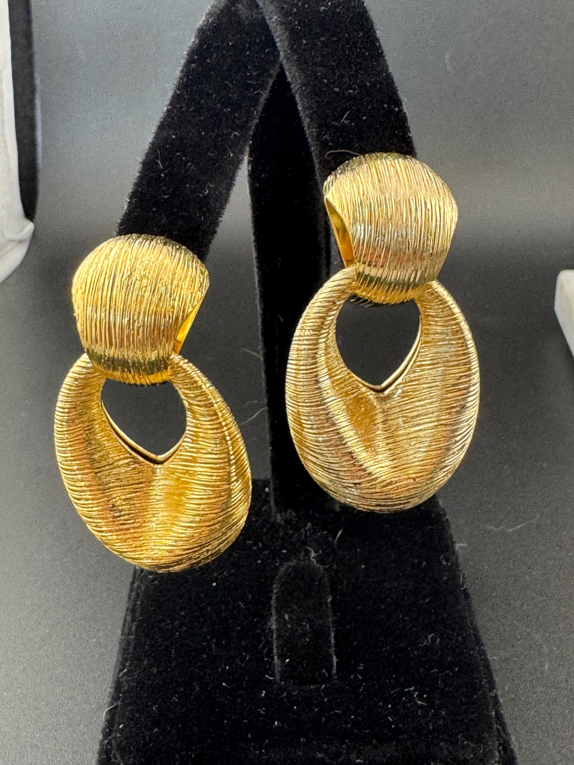 Pierced gold door knocker earrings, vintage 1980s