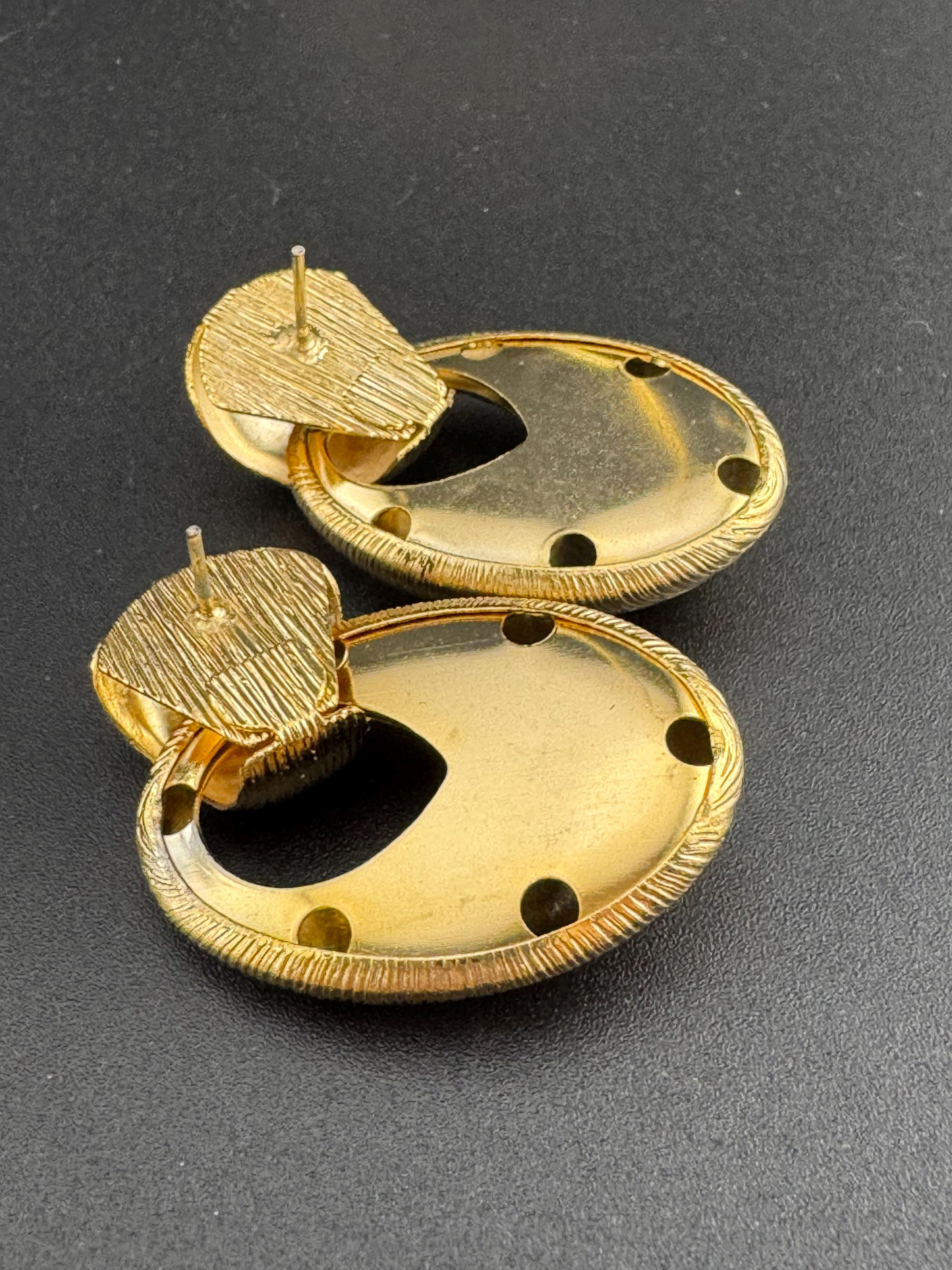 Pierced gold door knocker earrings, vintage 1980s