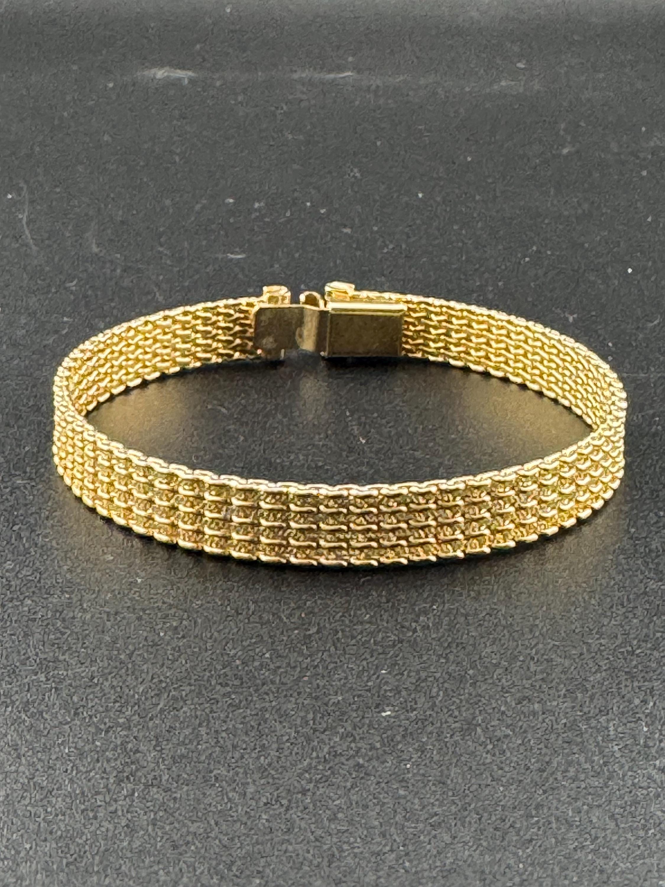 True Vintage pristine champagne tone gold plated wide mesh flat link bangle bracelet 18.5 x 8mm old shop stock