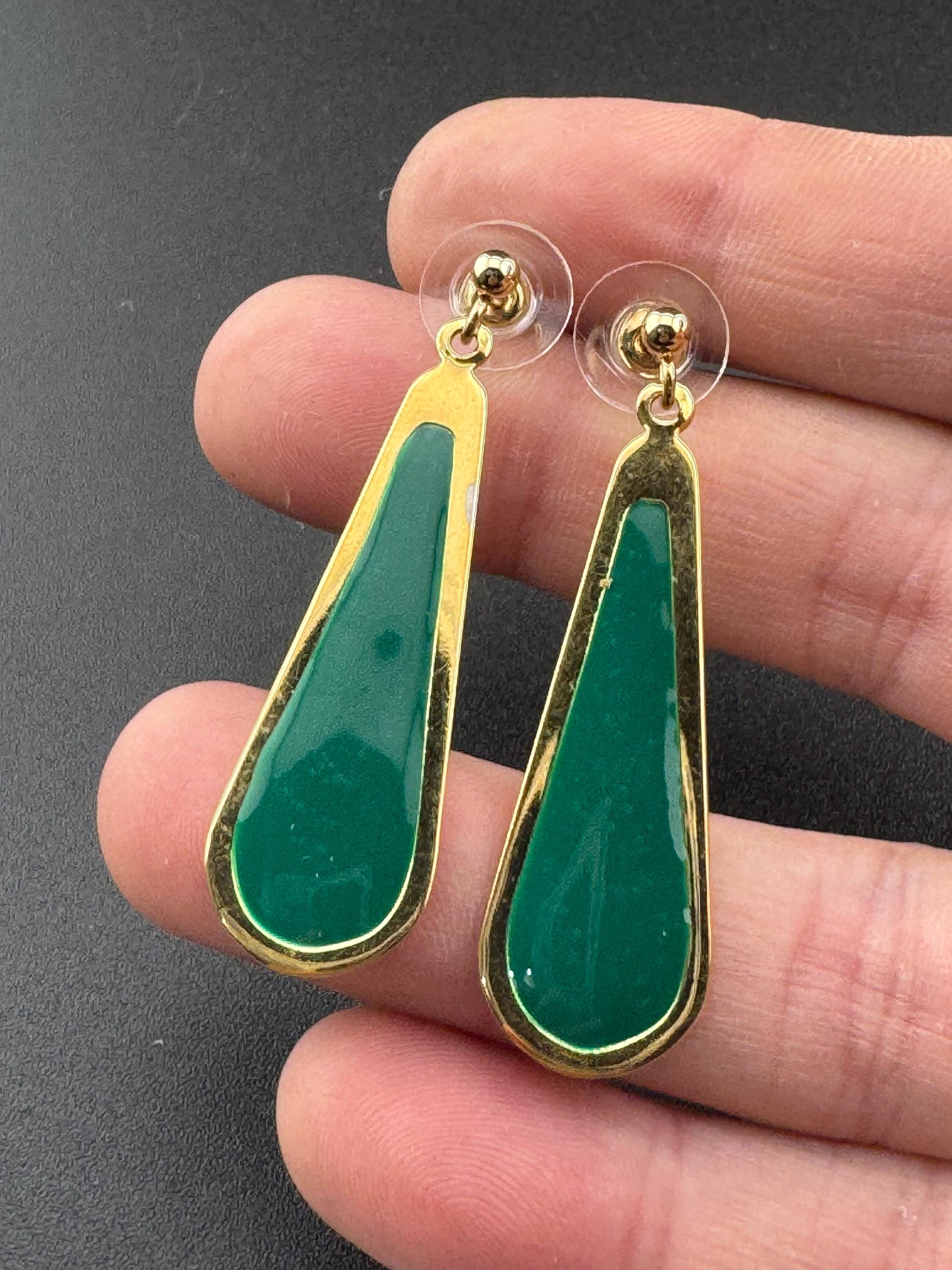 Vintage 80s teal green enamel gold tone dangly drop earrings for pierced ears unworn