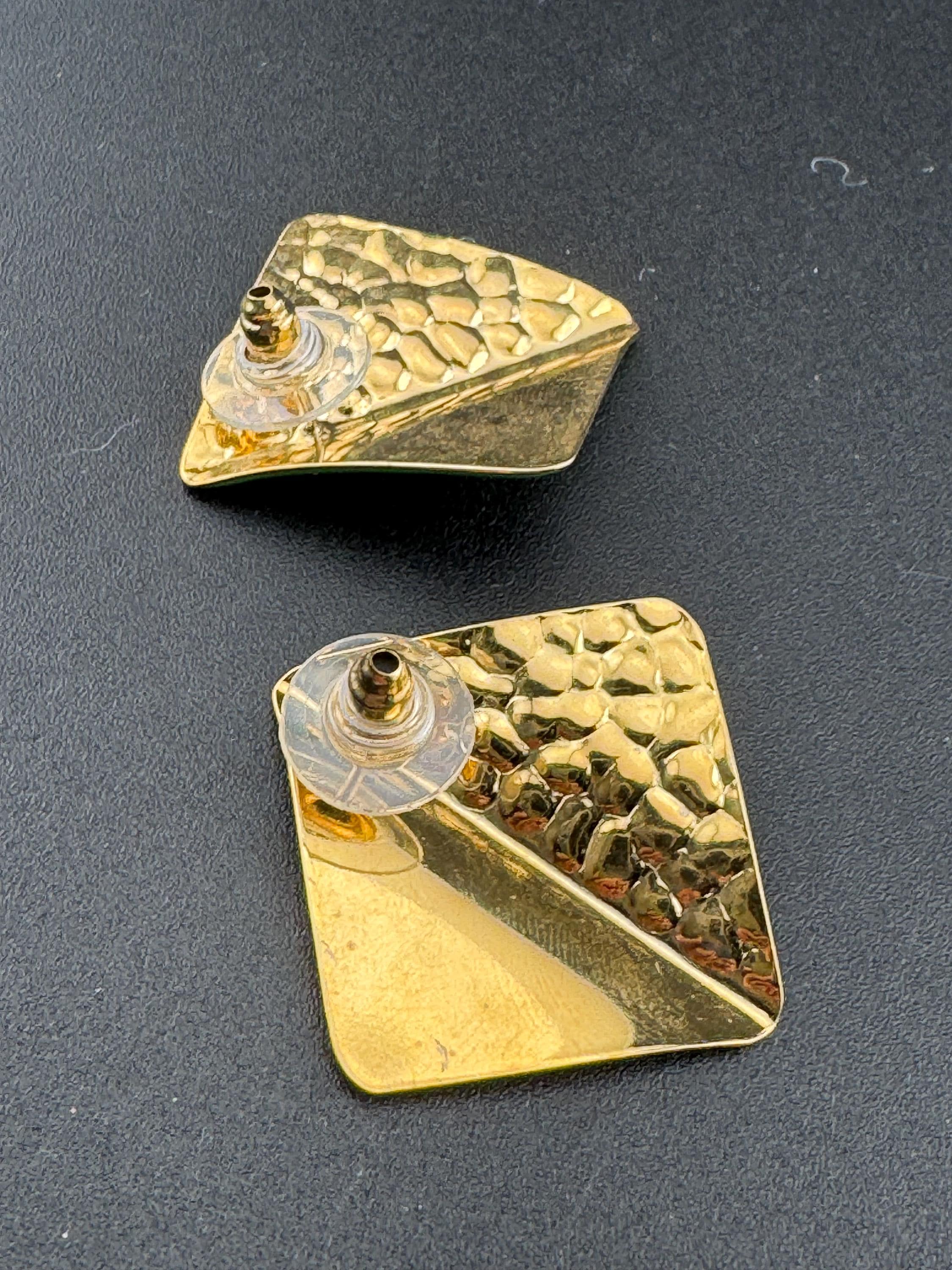 Vintage 80s Enamel Stud Earrings: Two-Tone Gold & Green