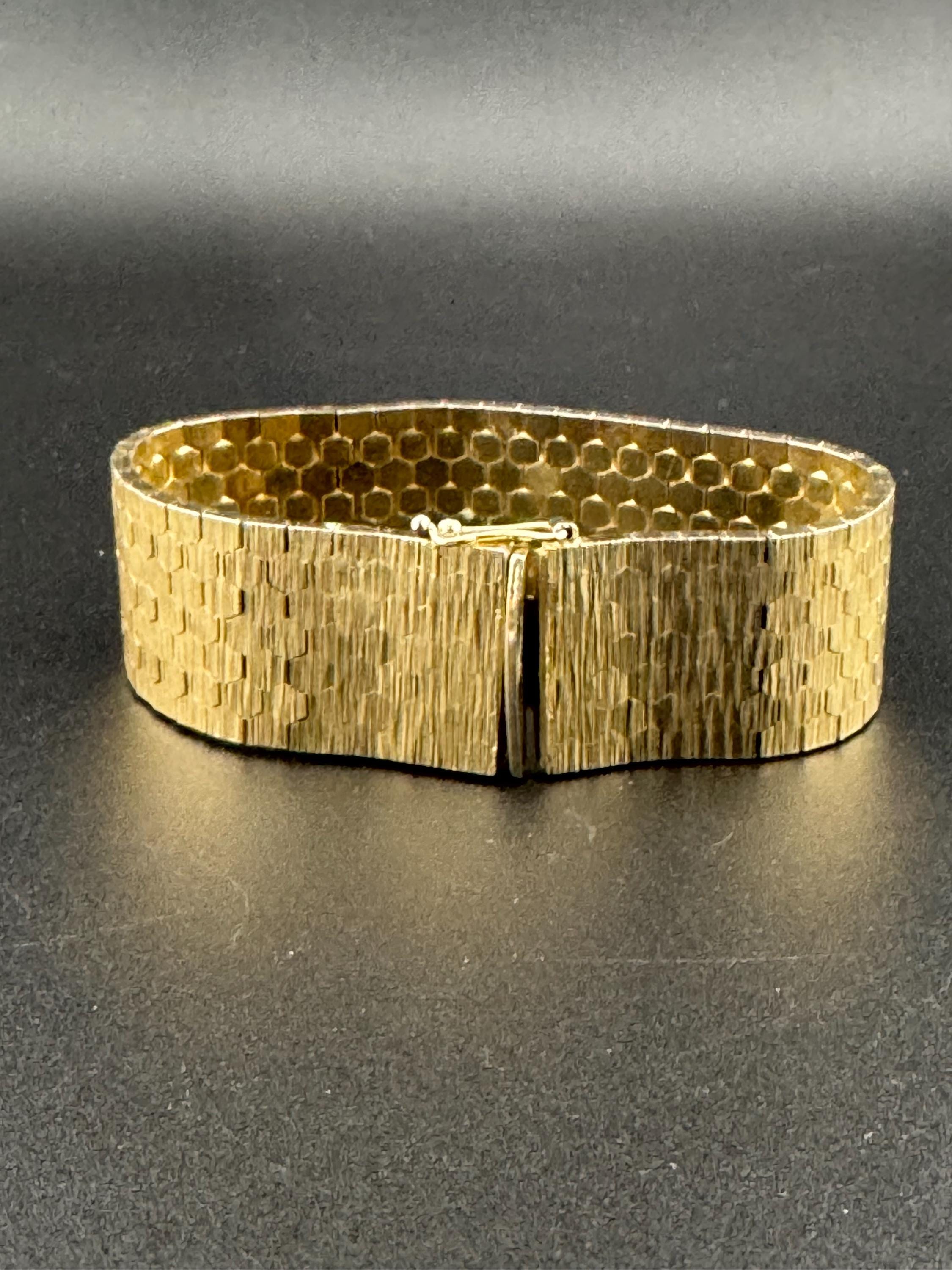 1970s articulated flat stamped Italy plaque gold plated cuff wrap bracelet 18cm long x 2cm Italian very good condition