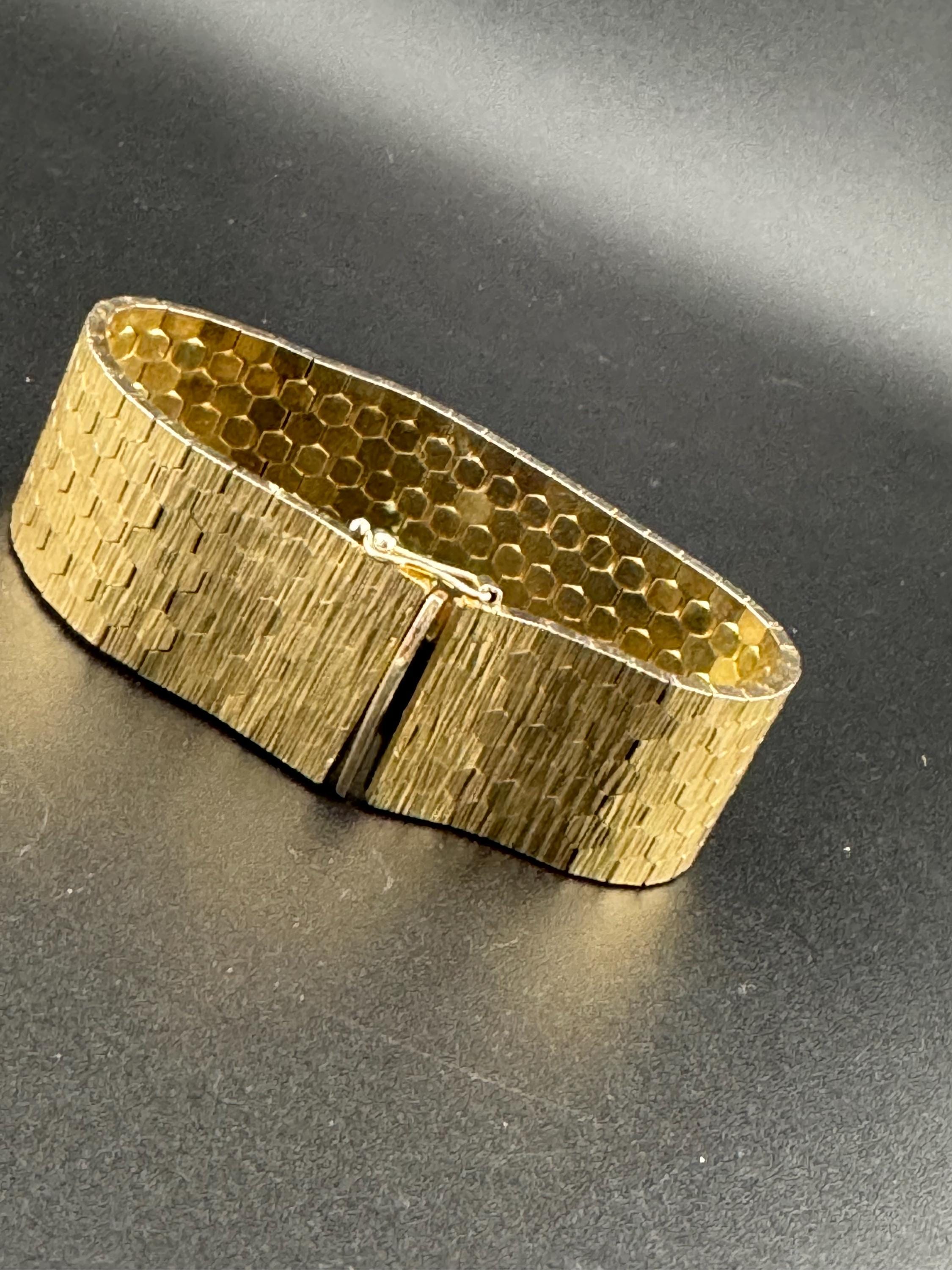 1970s articulated flat stamped Italy plaque gold plated cuff wrap bracelet 18cm long x 2cm Italian very good condition