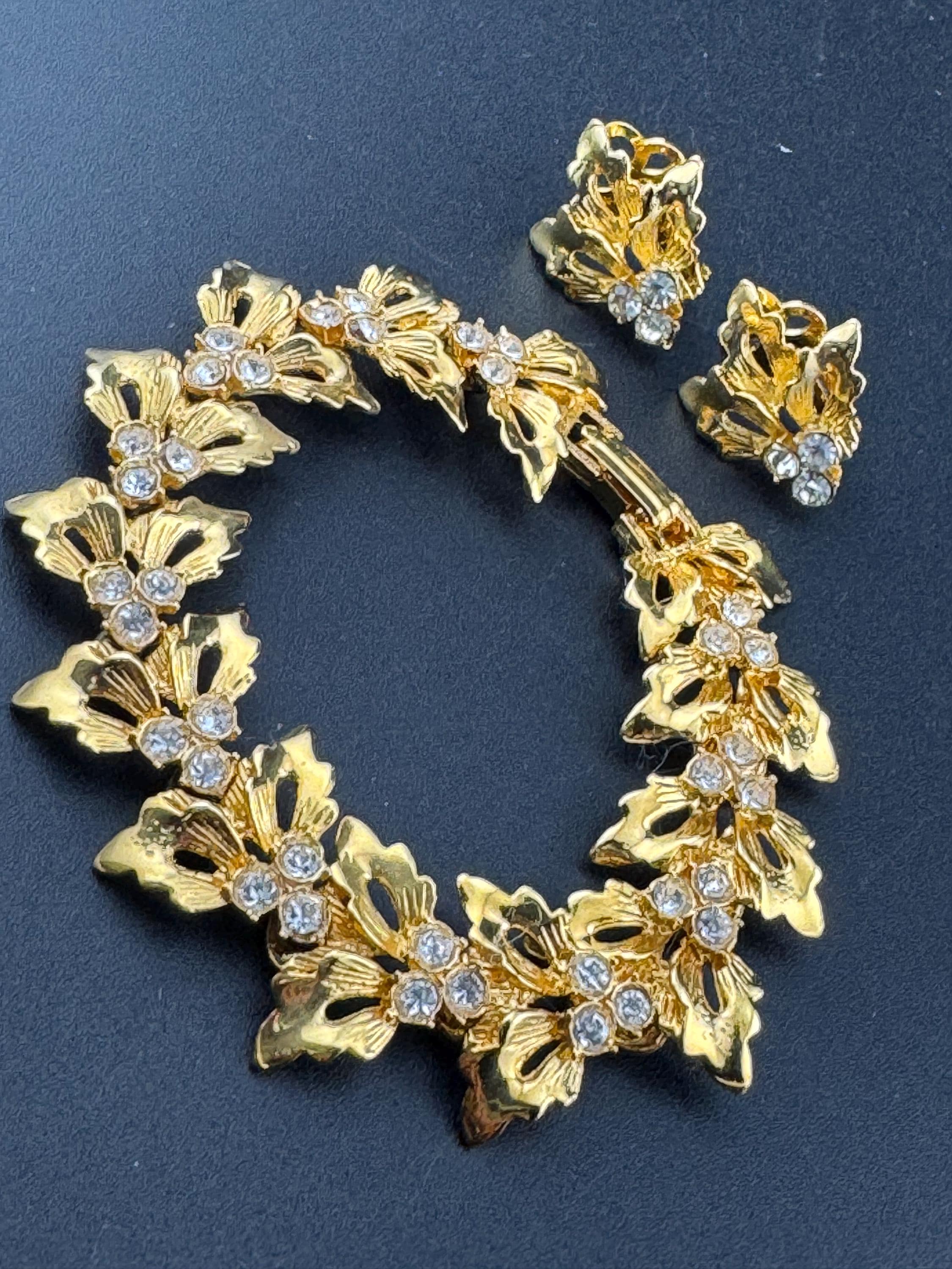 Vintage gold plated clear diamanté rhinestone wide leaf panel bracelet and clip on earrings matching set