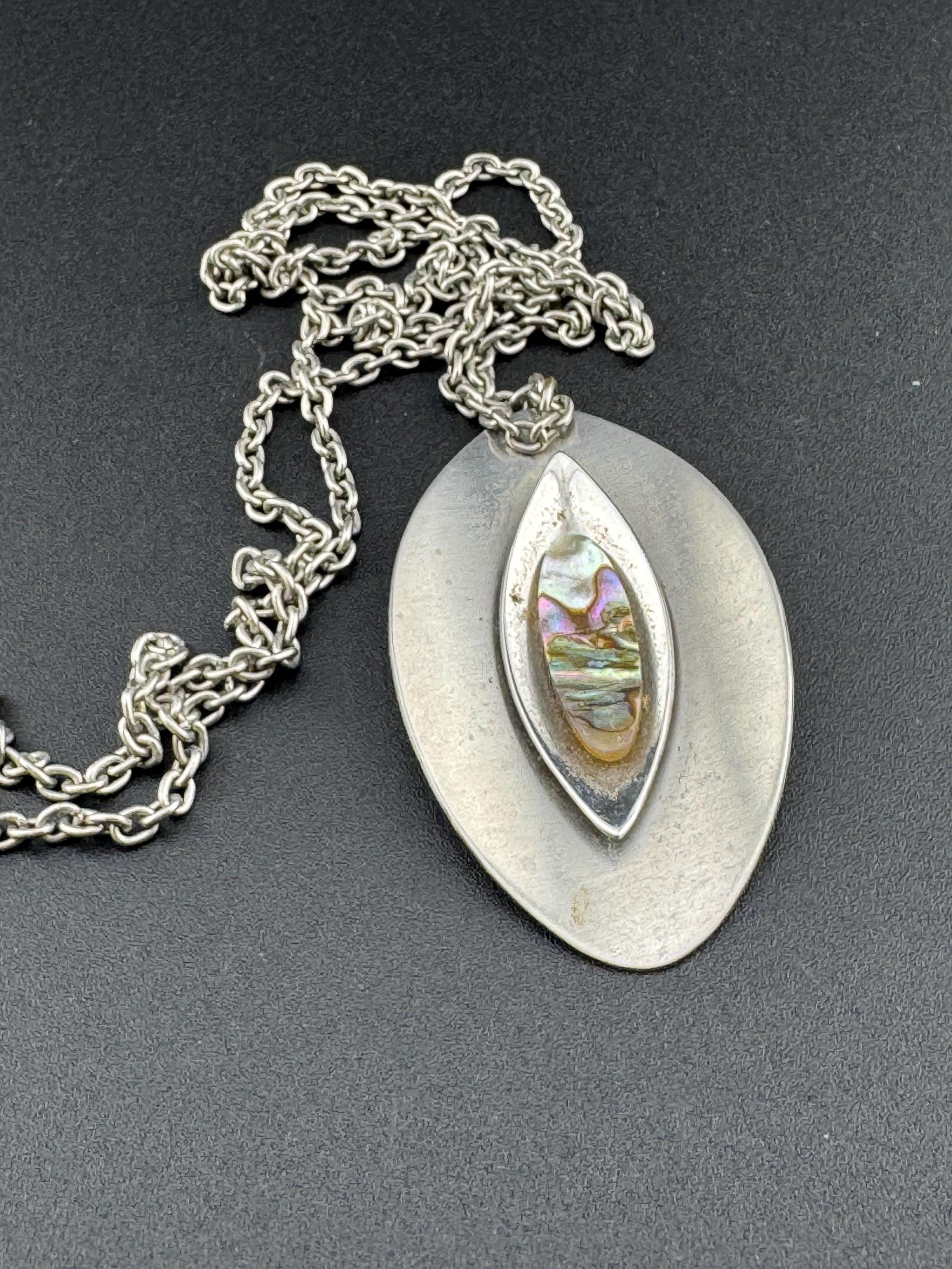 Vintage Modernist silver tone stainless Steel pendant necklace 68cm central MOP pearl abalone shell Mid Century 1960s 1970s