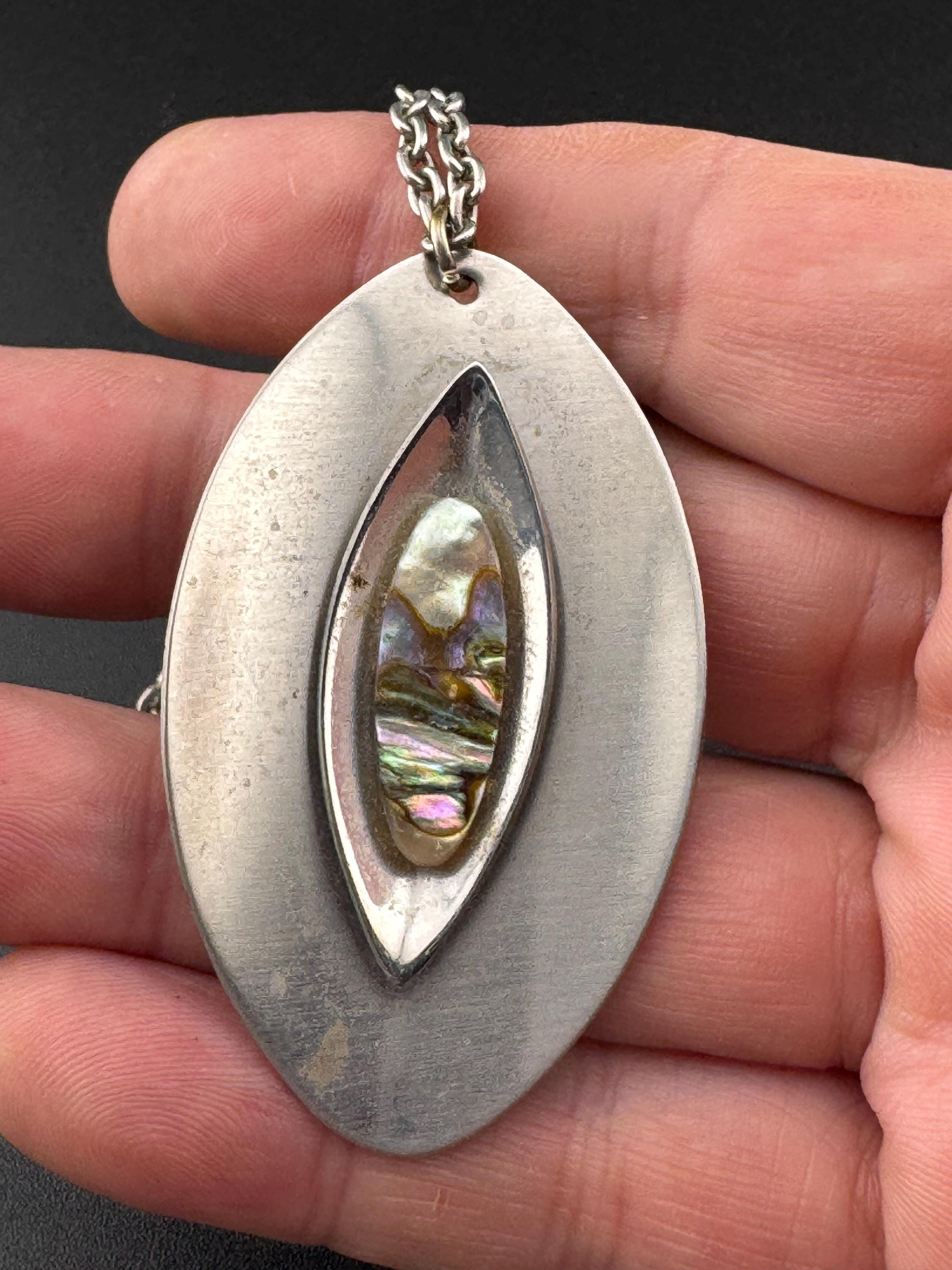 Vintage Modernist silver tone stainless Steel pendant necklace 68cm central MOP pearl abalone shell Mid Century 1960s 1970s