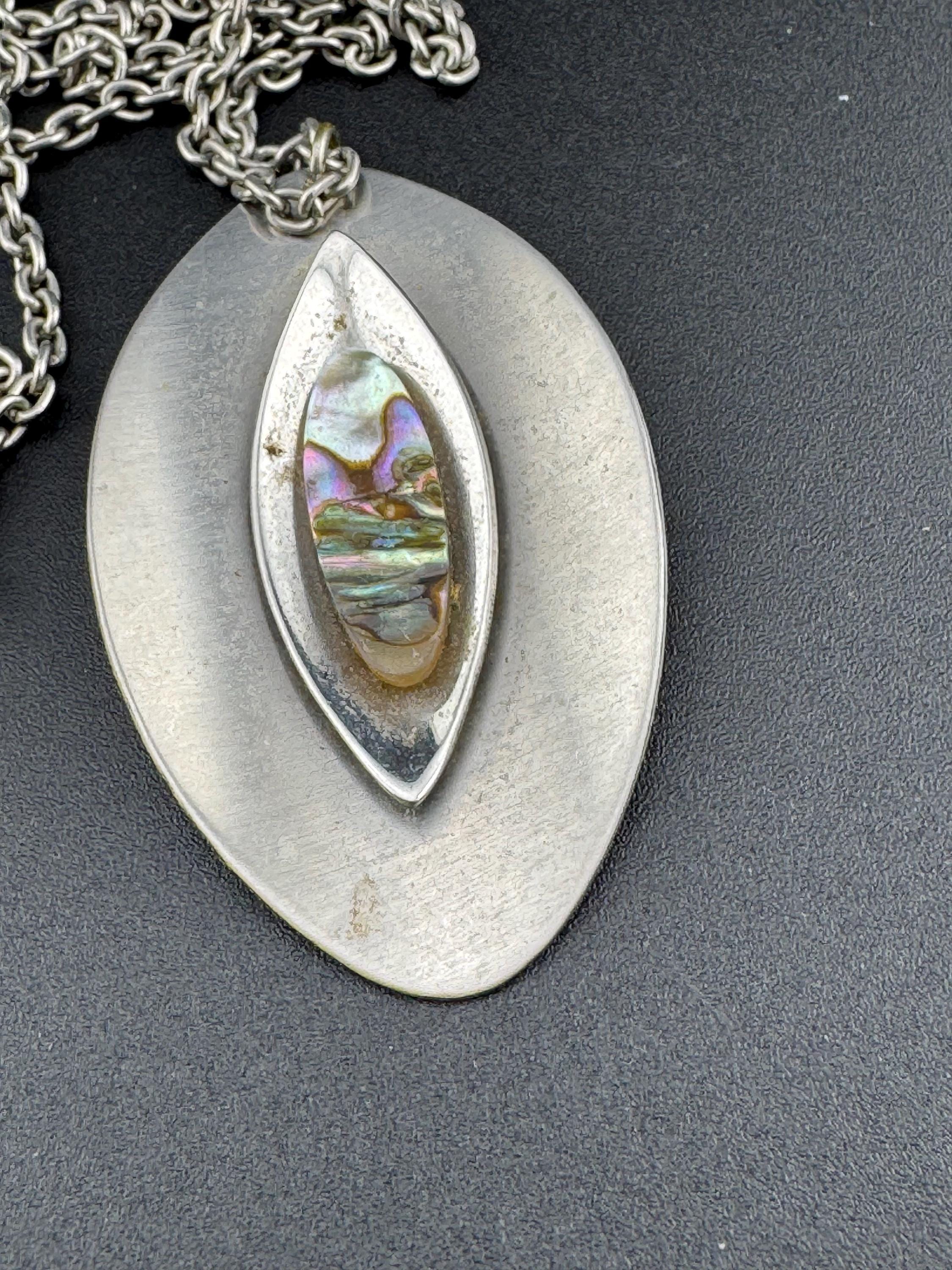 Vintage Modernist silver tone stainless Steel pendant necklace 68cm central MOP pearl abalone shell Mid Century 1960s 1970s