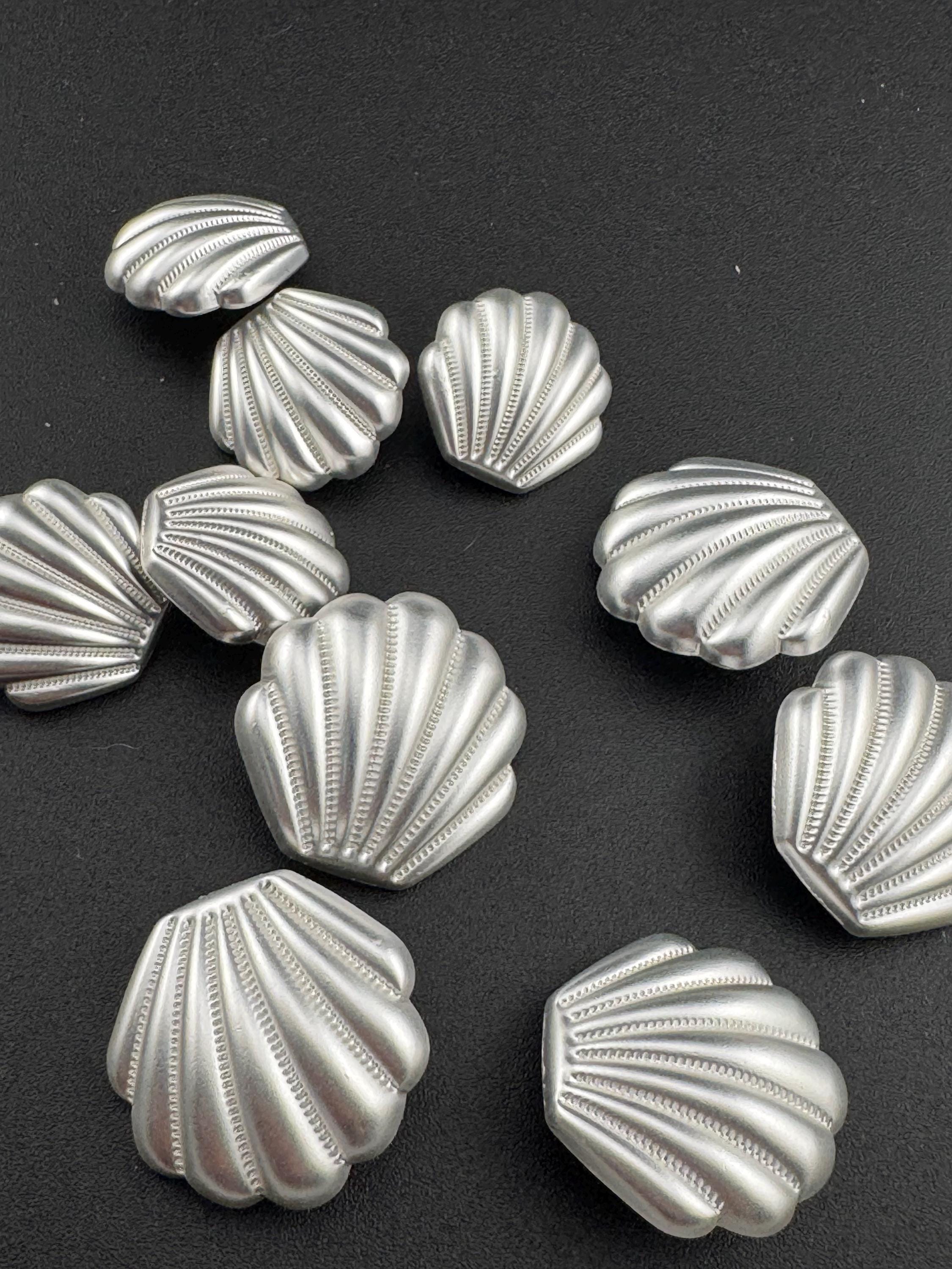 Seashell Buttons: Matte Gold & Silver Tone, Nautical Style (Pack of 5)