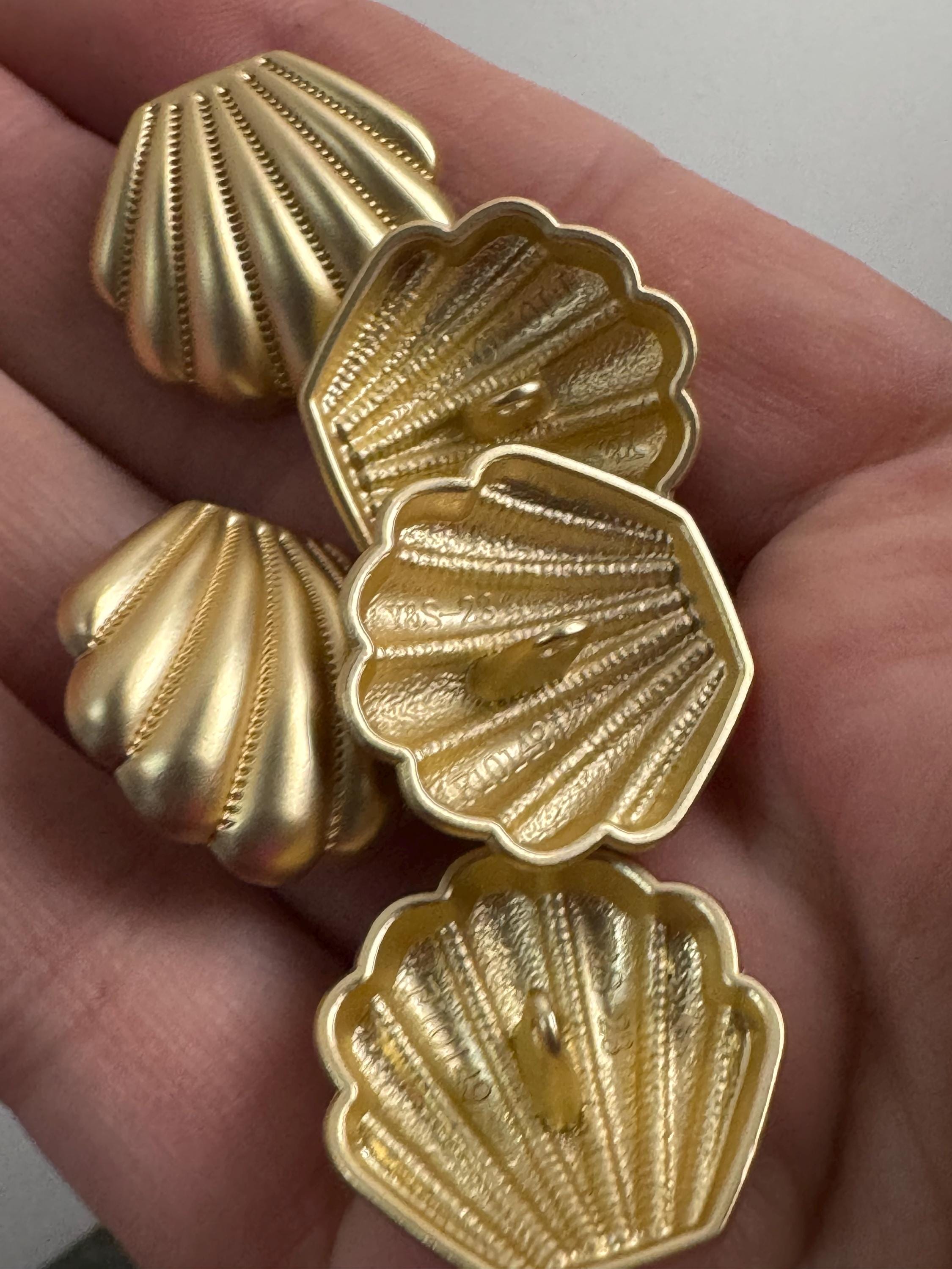 Seashell Buttons: Matte Gold & Silver Tone, Nautical Style (Pack of 5)
