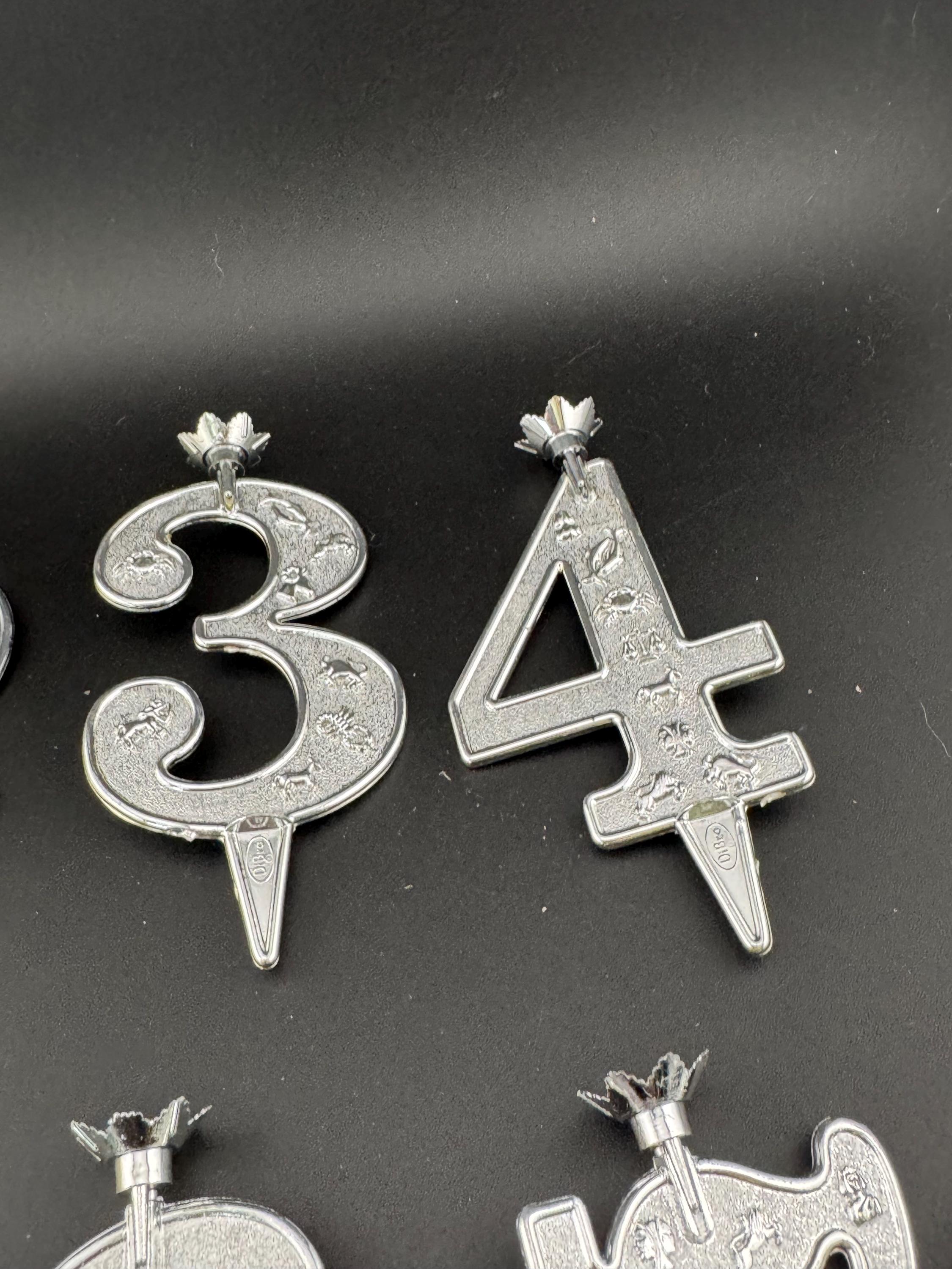 Silver Plastic Number Cake Topper Candle Holder: Birthday Anniversary