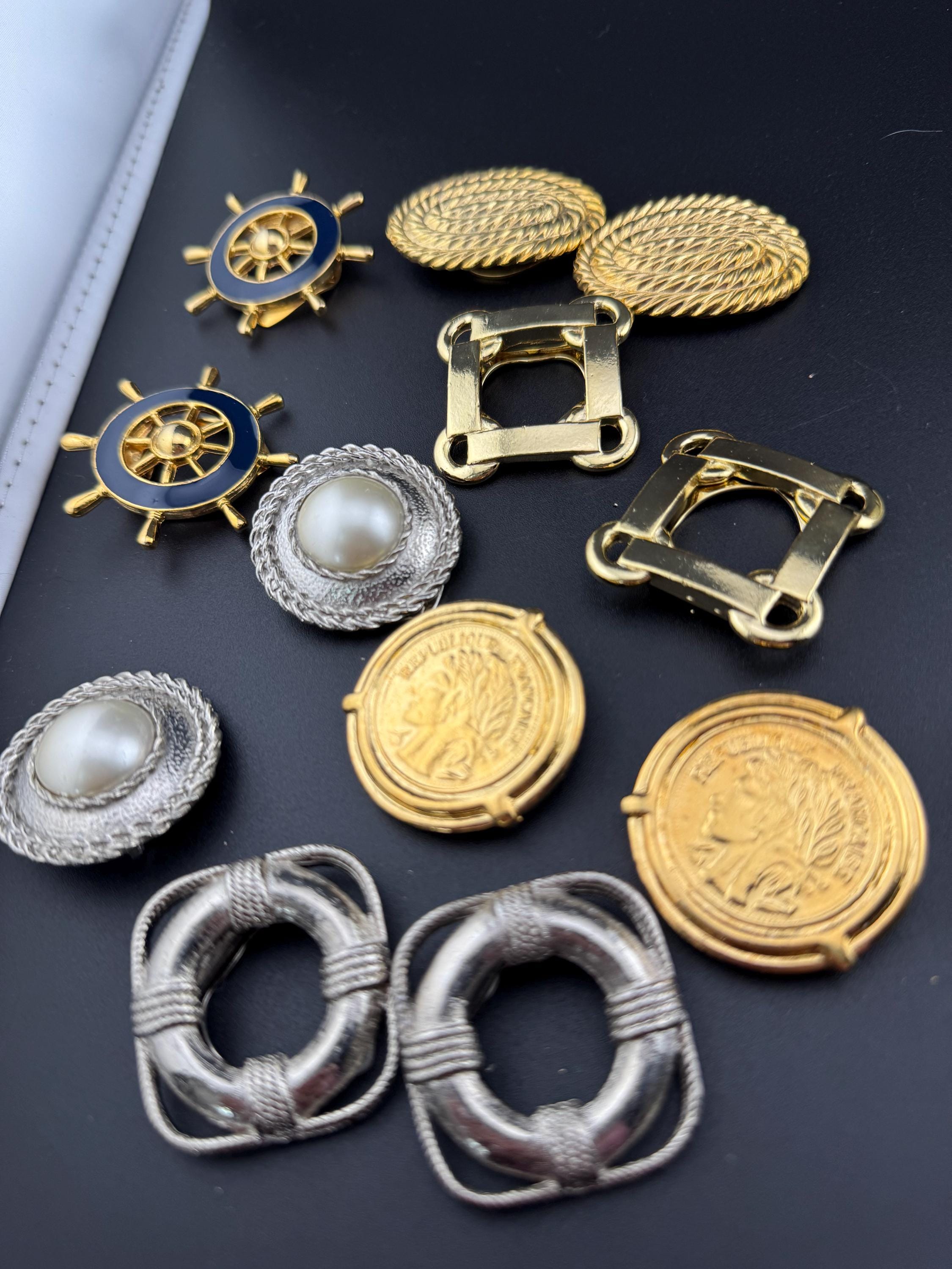 Gold coin Scarf Clip ring , vintage gold French old shop stock