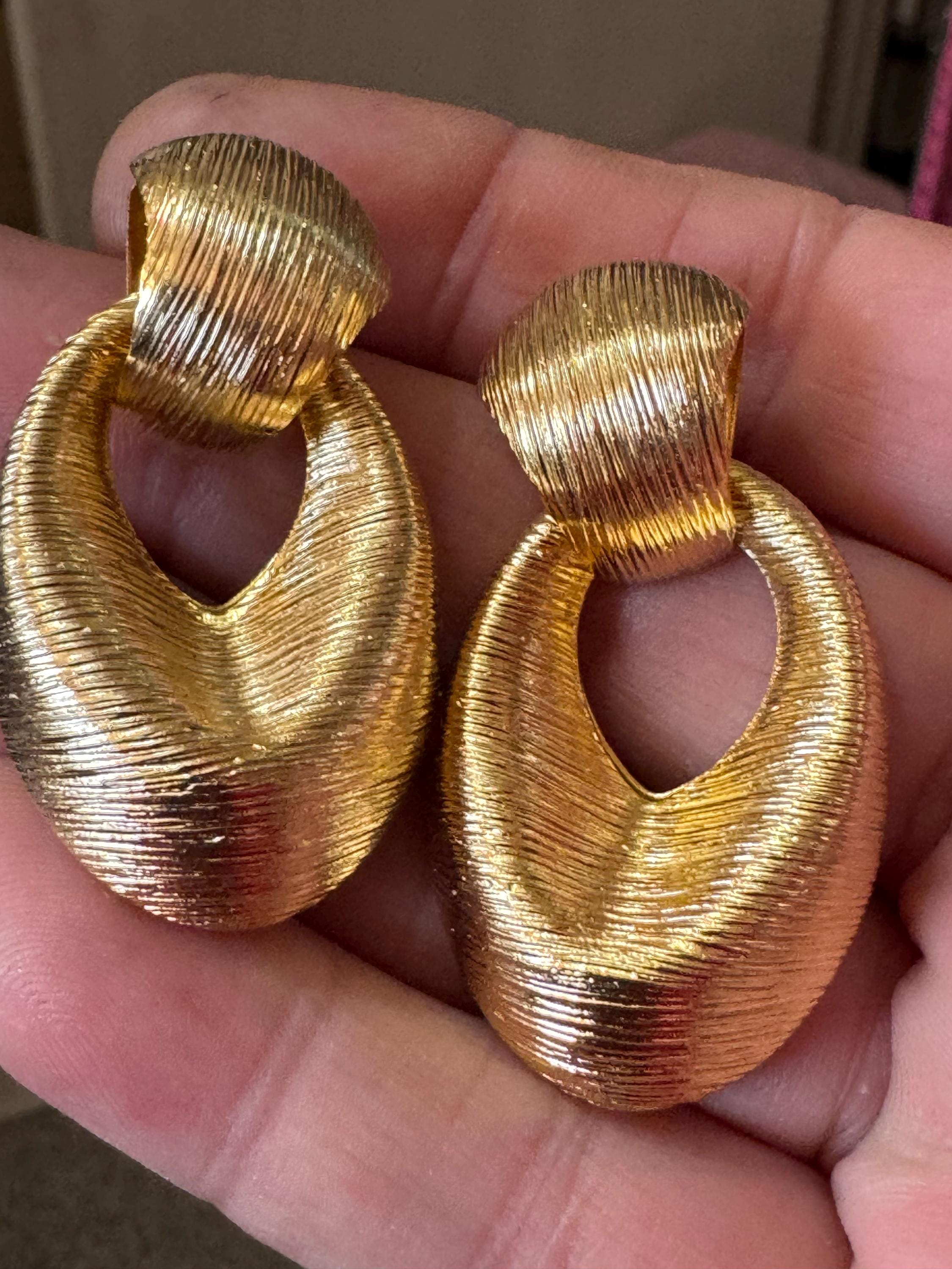 Pierced gold door knocker earrings, vintage 1980s