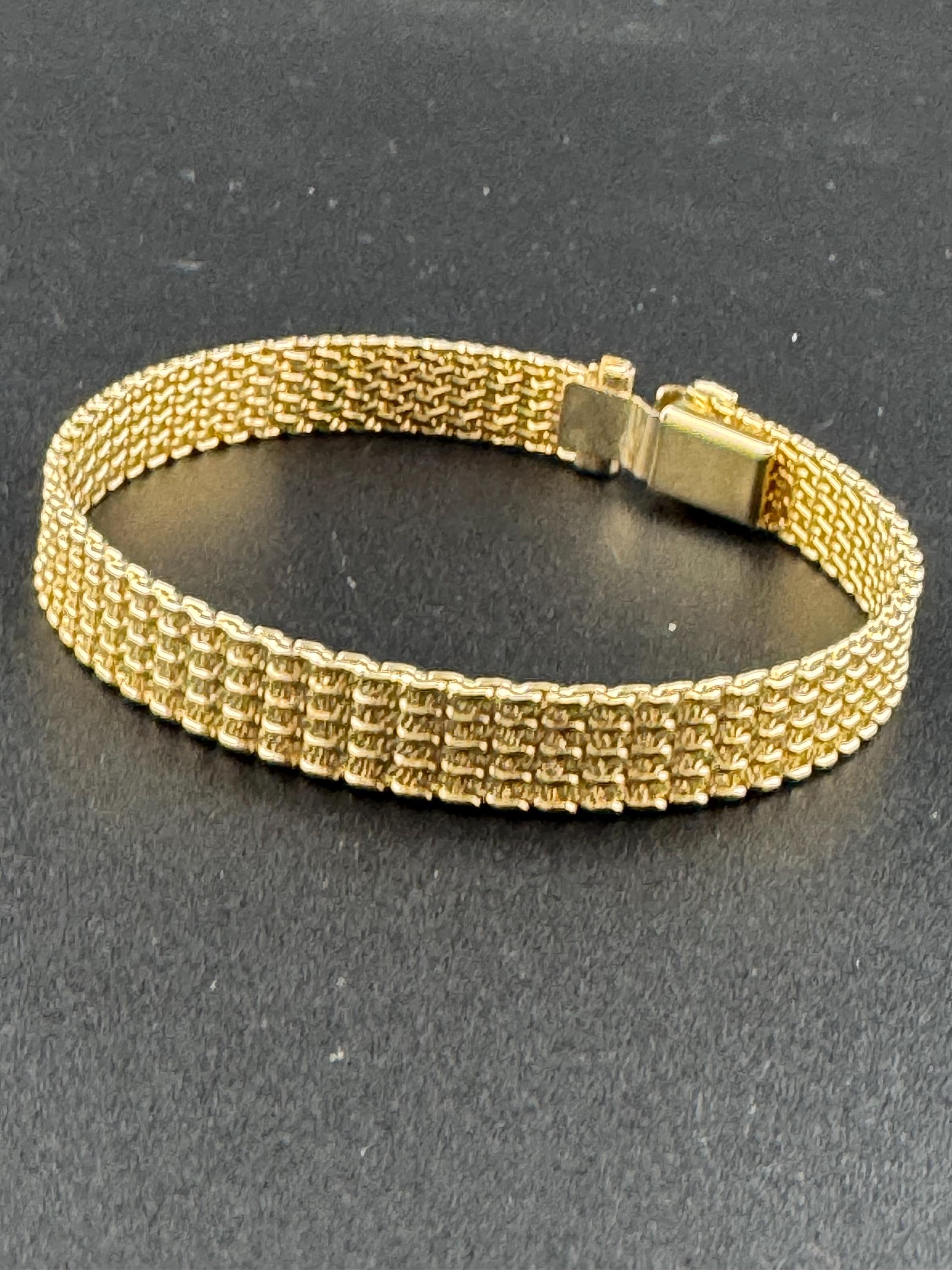 True Vintage pristine champagne tone gold plated wide mesh flat link bangle bracelet 18.5 x 8mm old shop stock