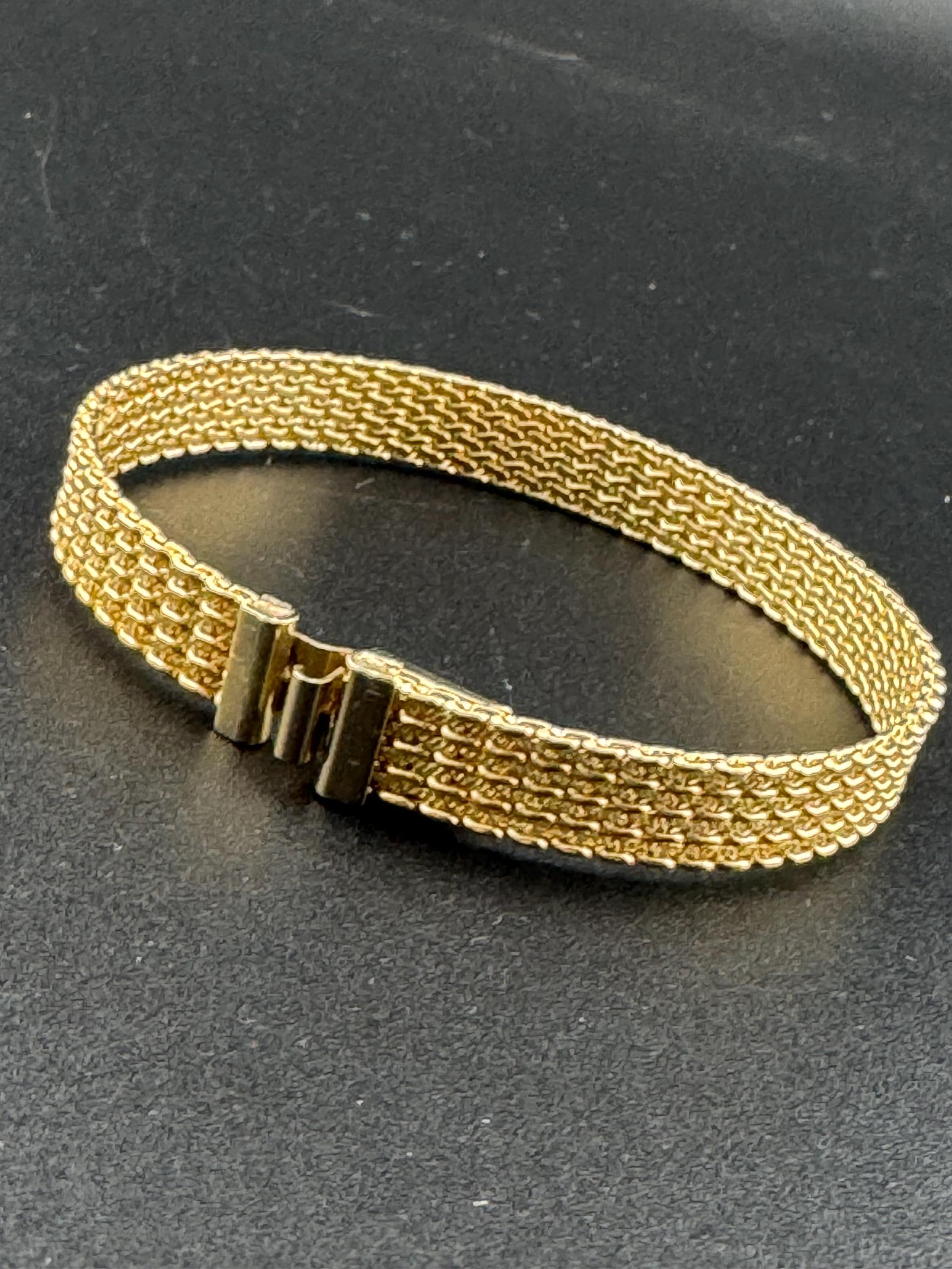 True Vintage pristine champagne tone gold plated wide mesh flat link bangle bracelet 18.5 x 8mm old shop stock