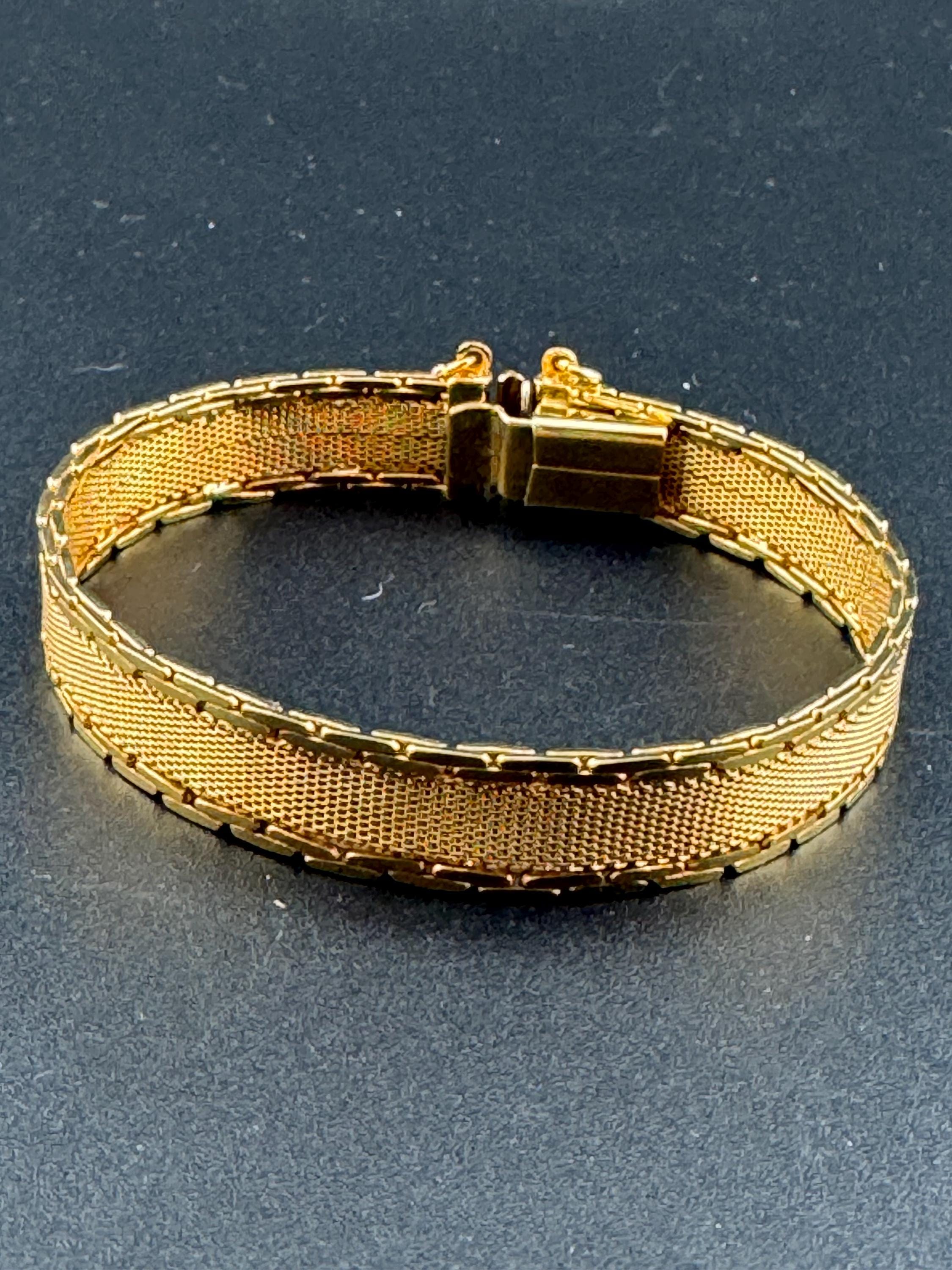True Vintage pristine antique tone gold plated wide mesh flat link bangle bracelet 18.5 x 12mm old shop stock