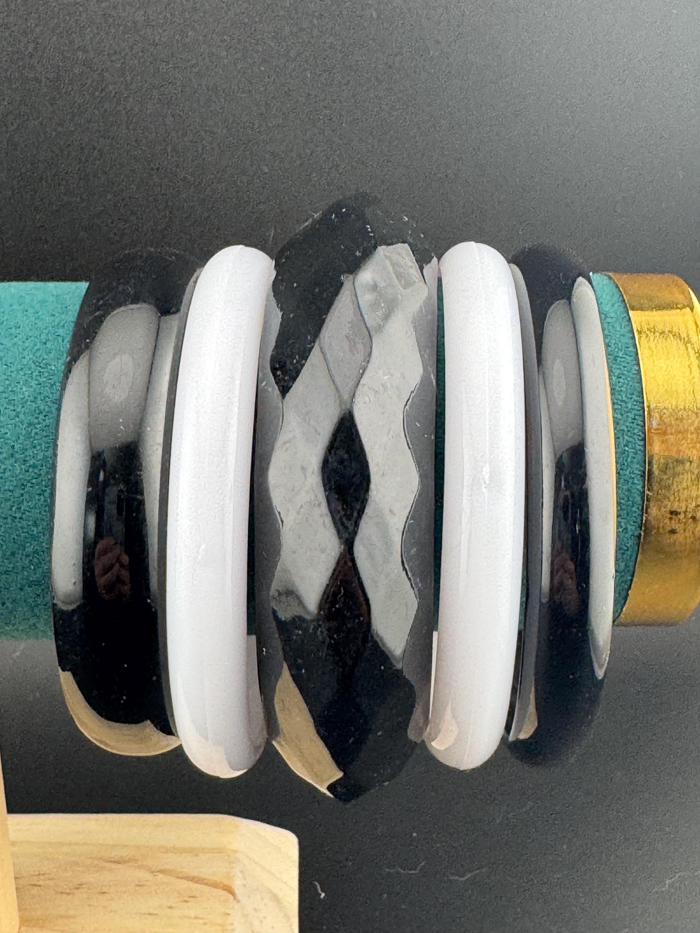 Vintage stack of black and white Chunky stylish plastic bangles retro acrylic bracelets