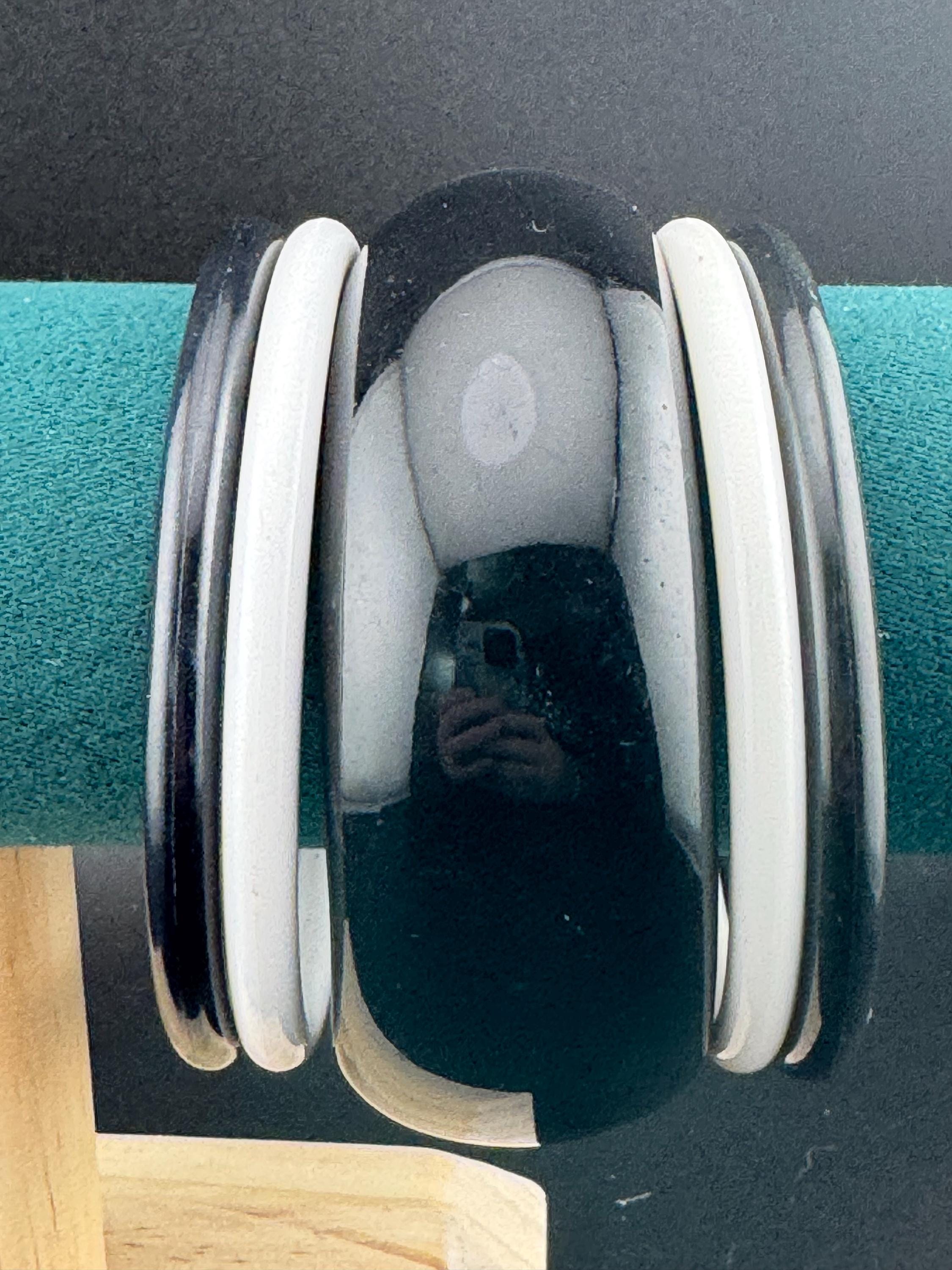 Vintage stack of black and white Chunky stylish plastic bangles retro acrylic bracelets