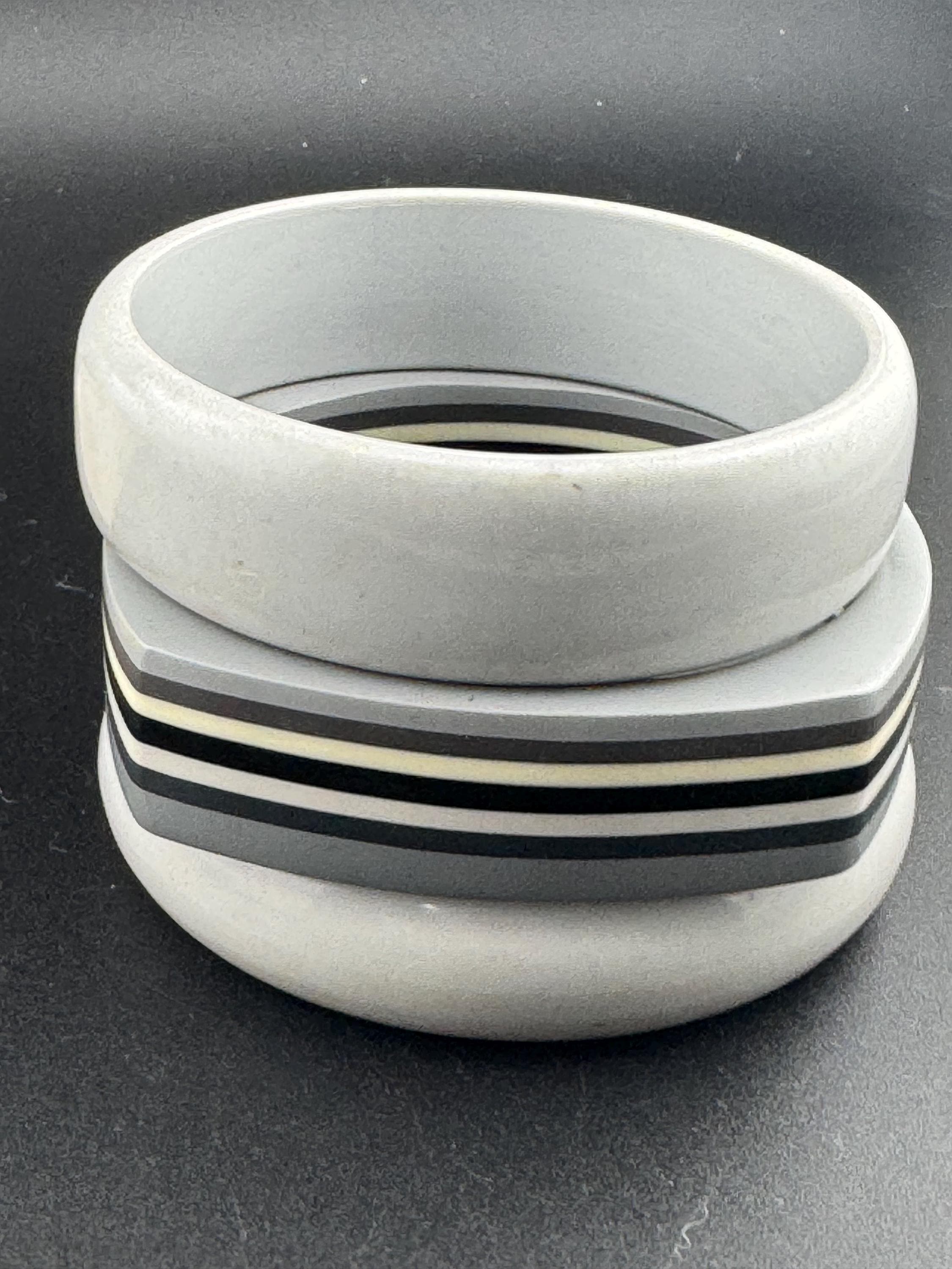 Vintage stack of grey, black and white Chunky stylish plastic bangles retro acrylic bracelets