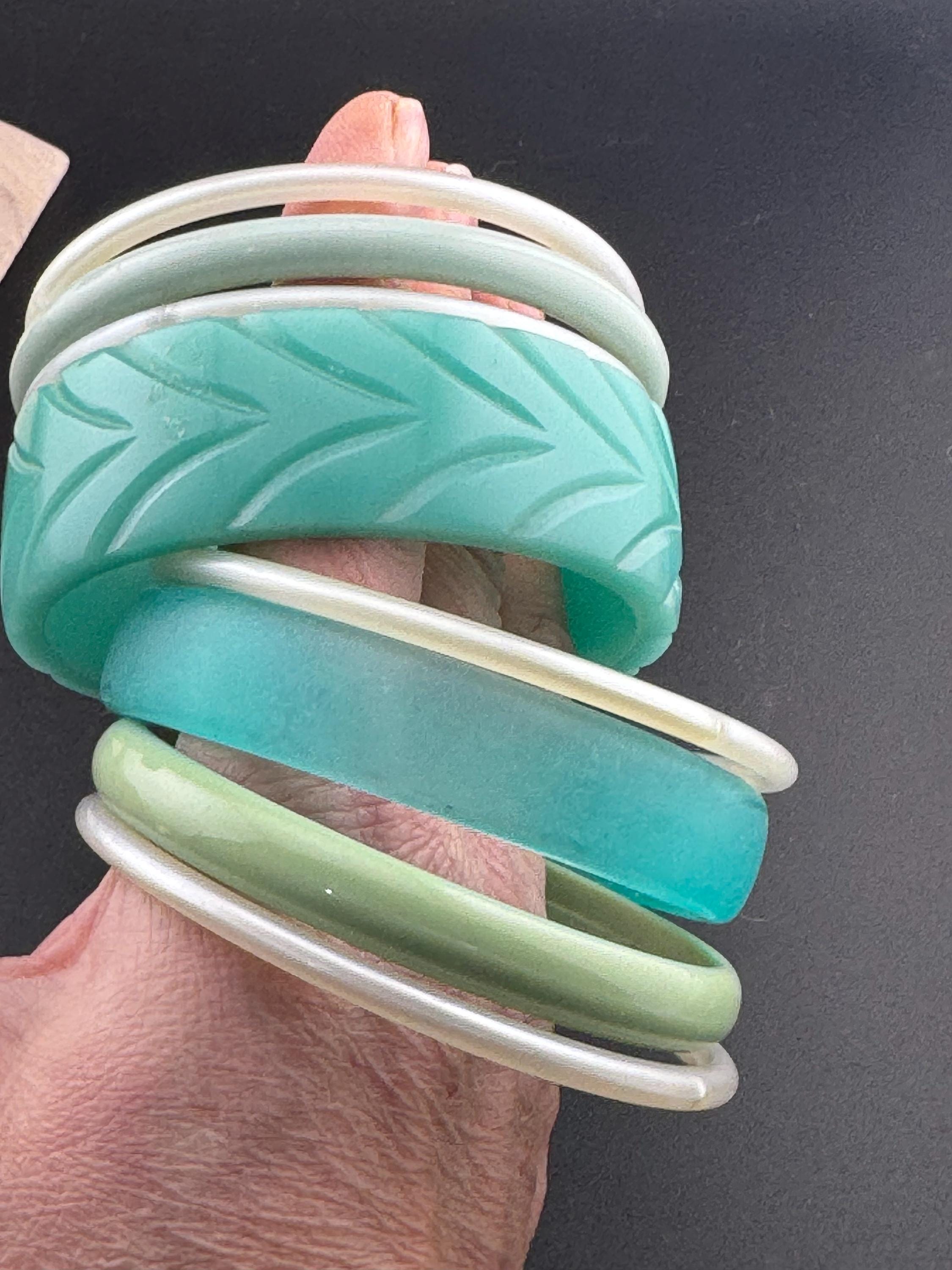 Vintage stack of light blue turquoise sage green tones chunky stylish plastic bangles retro acrylic bracelets