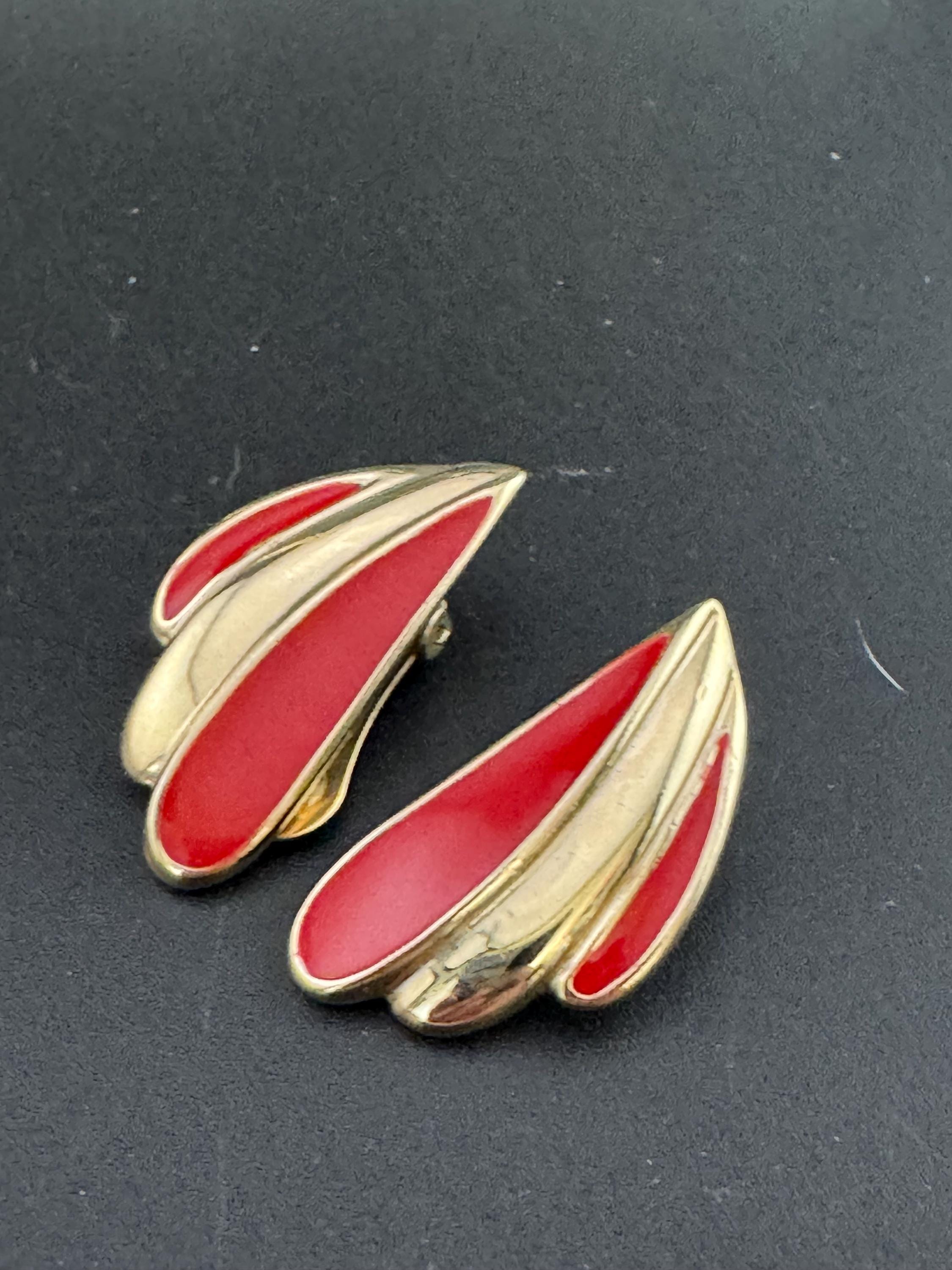 Vintage Gold Tone Red Enamel Fan Clip On Earrings
