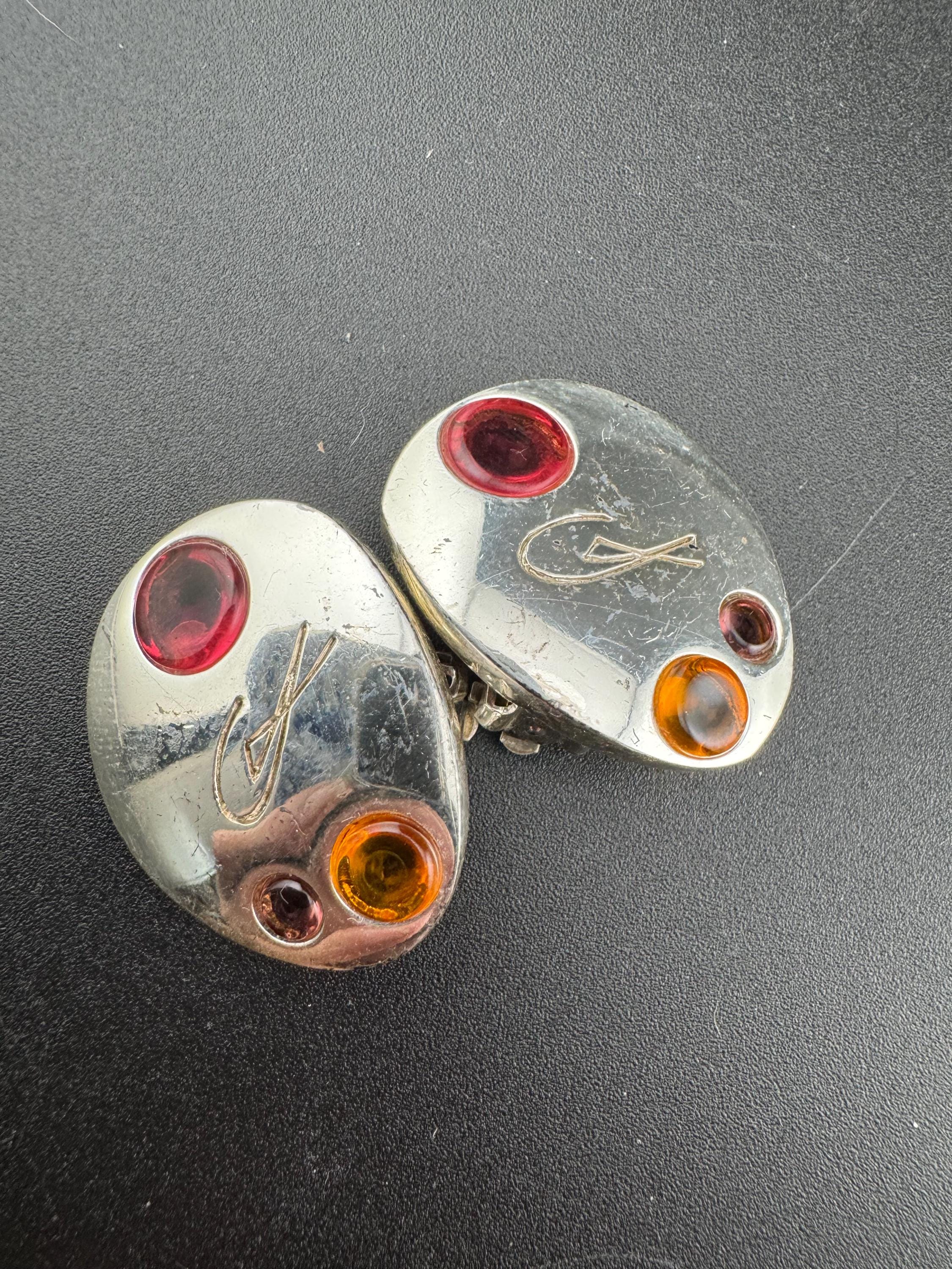 Signed Christian LaCroix Vintage silver tone red amber orange gripoix poured glass clip on earrings