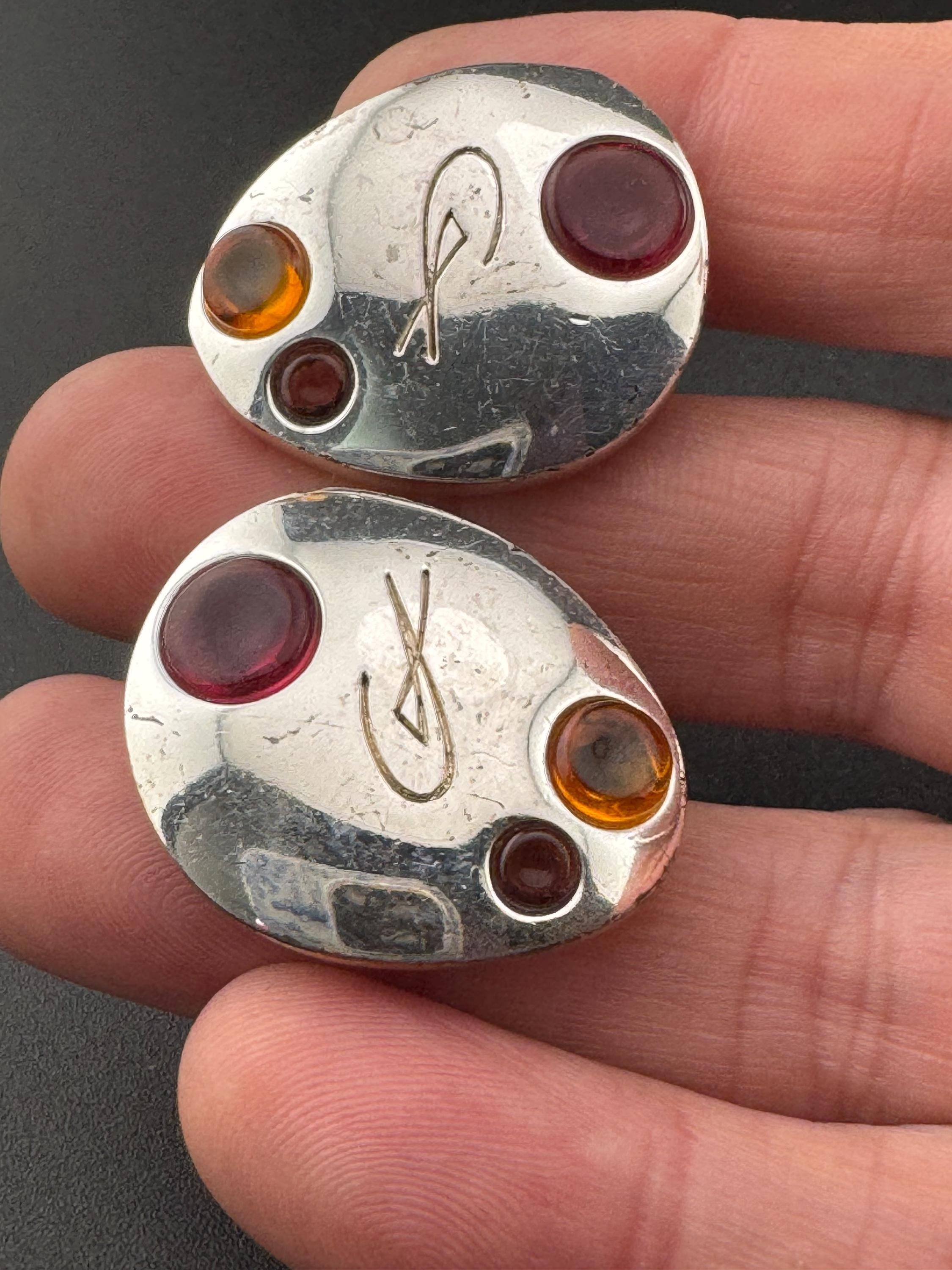 Signed Christian LaCroix Vintage silver tone red amber orange gripoix poured glass clip on earrings