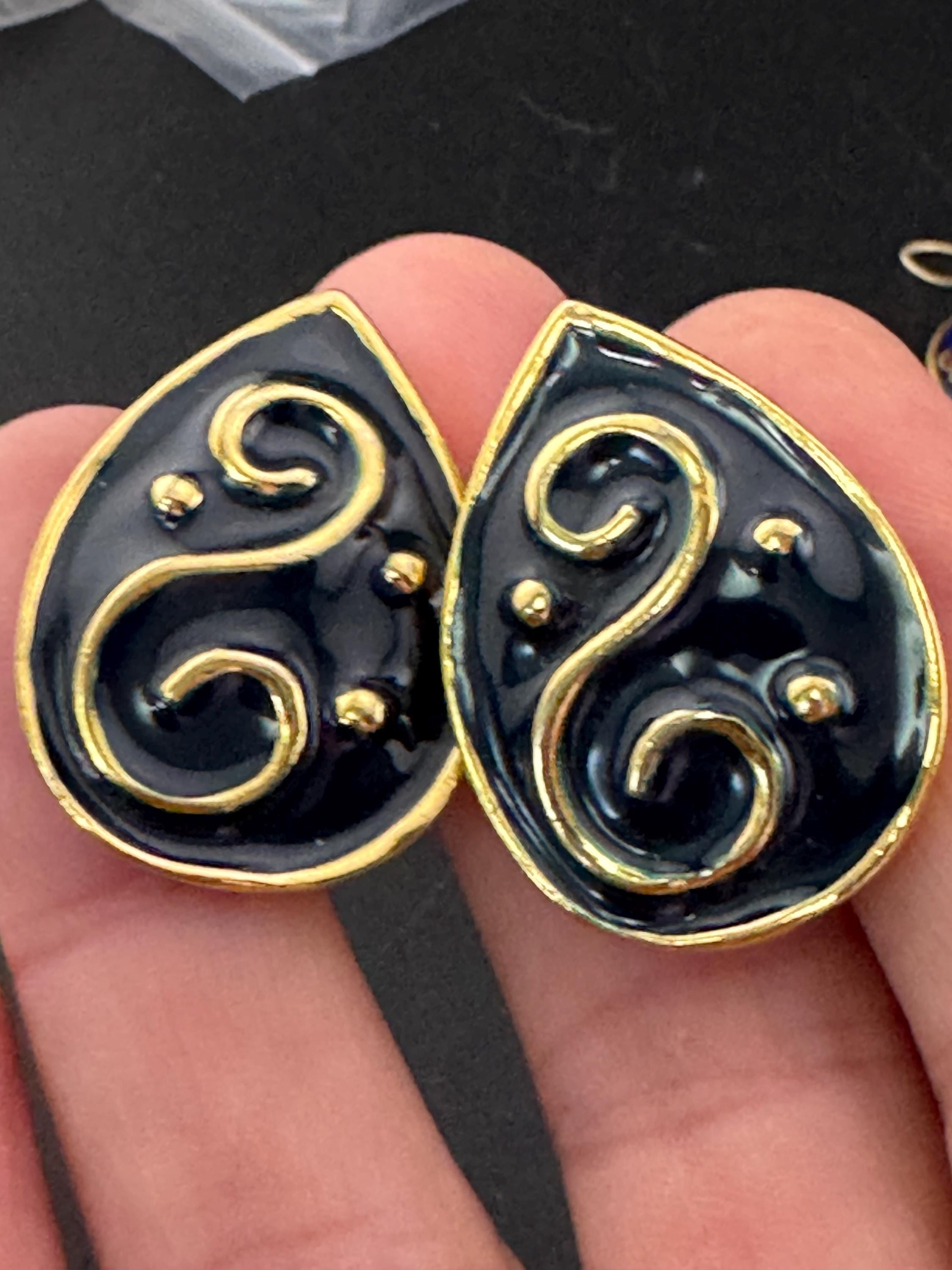 Vintage Gold Tone Black Enamel Teardrop Stud Earrings