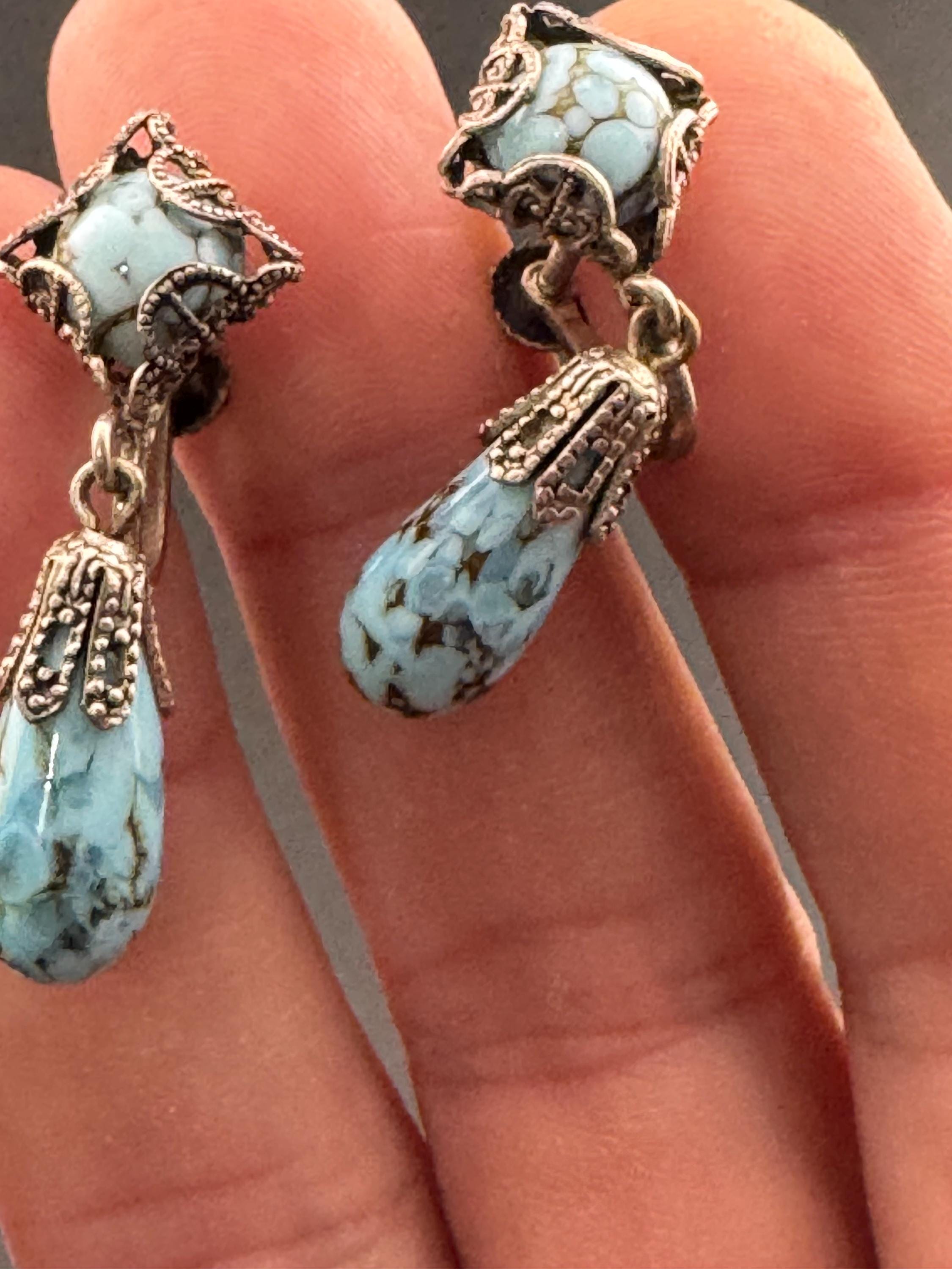 Vintage Czech turquoise beaded silver Tone Filigree metal with agate gemstones, screw back clip on earrings