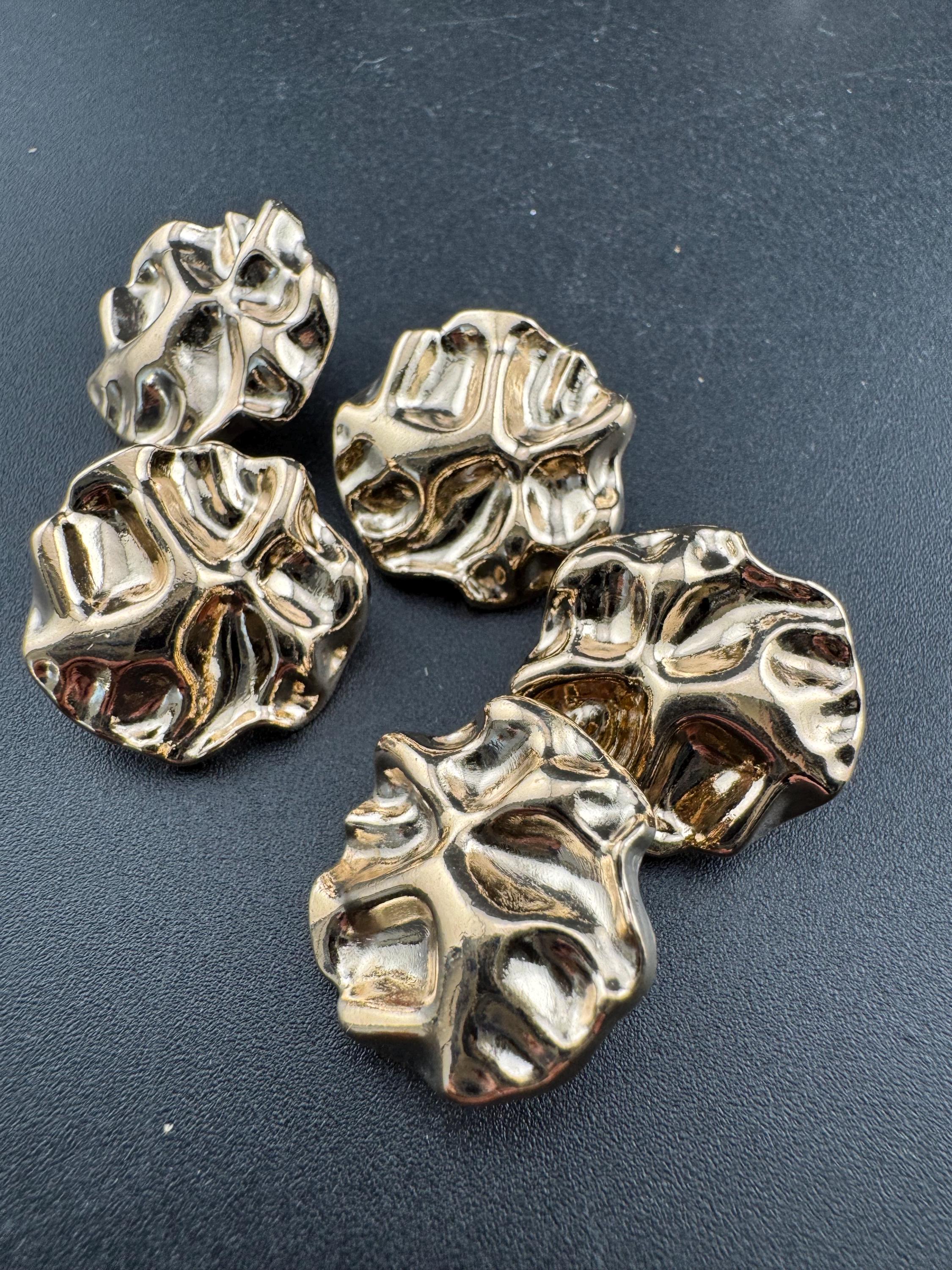 22mm gold tone irregular shaped metal buttons 5 pack